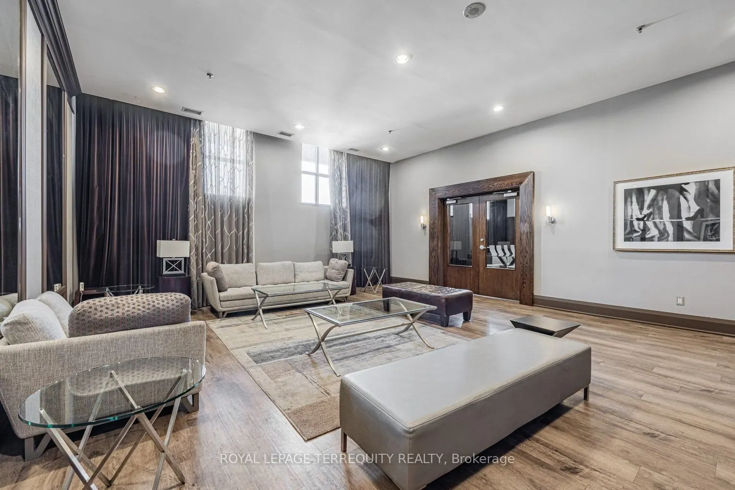 438 Richmond Street W, #722