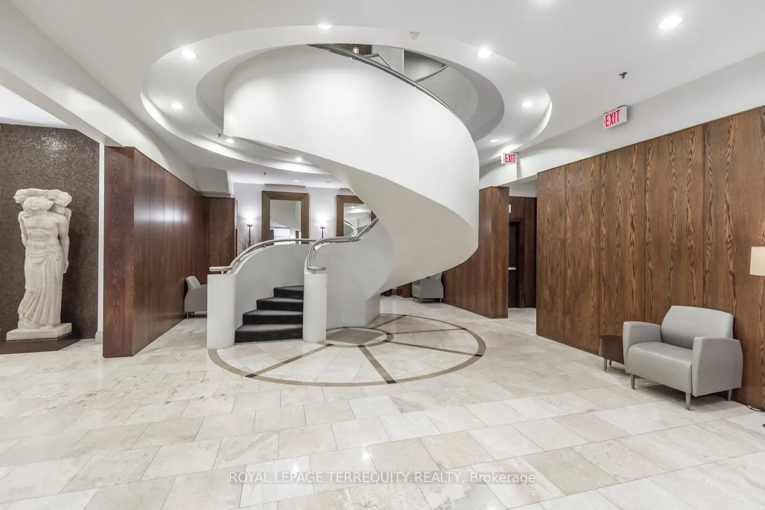 438 Richmond Street W, #722