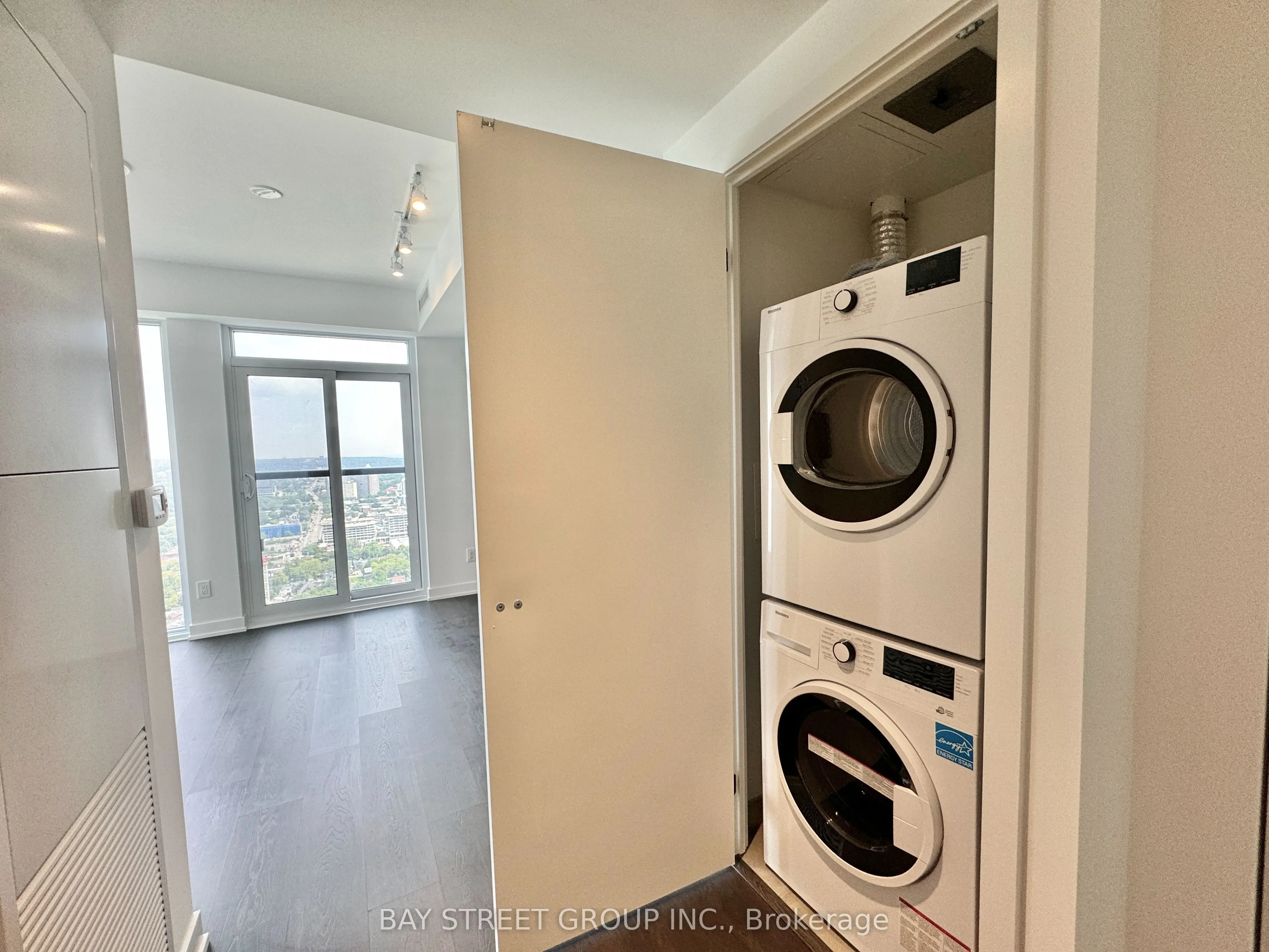 319 Jarvis Street, #4212