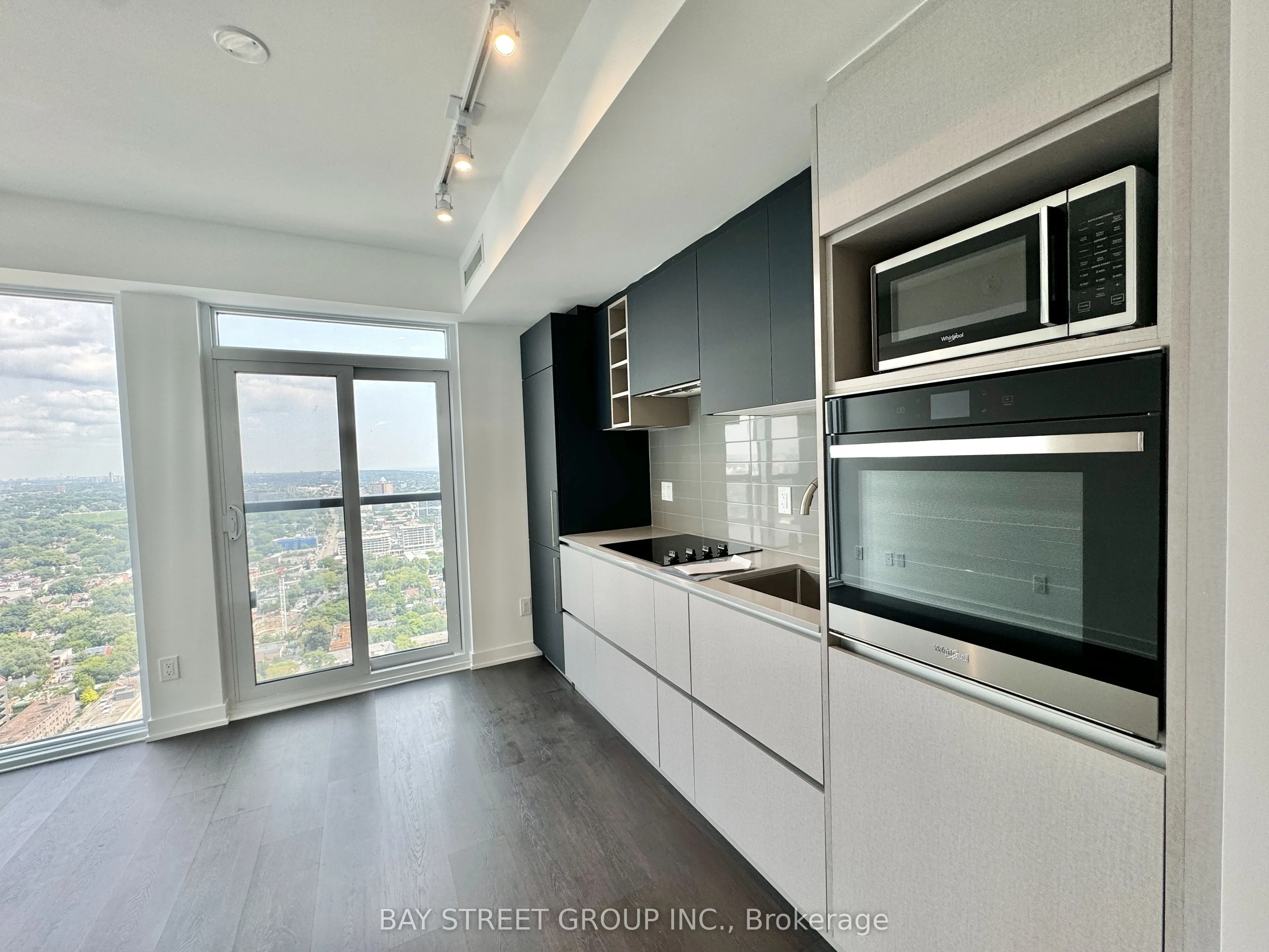 319 Jarvis Street, #4212