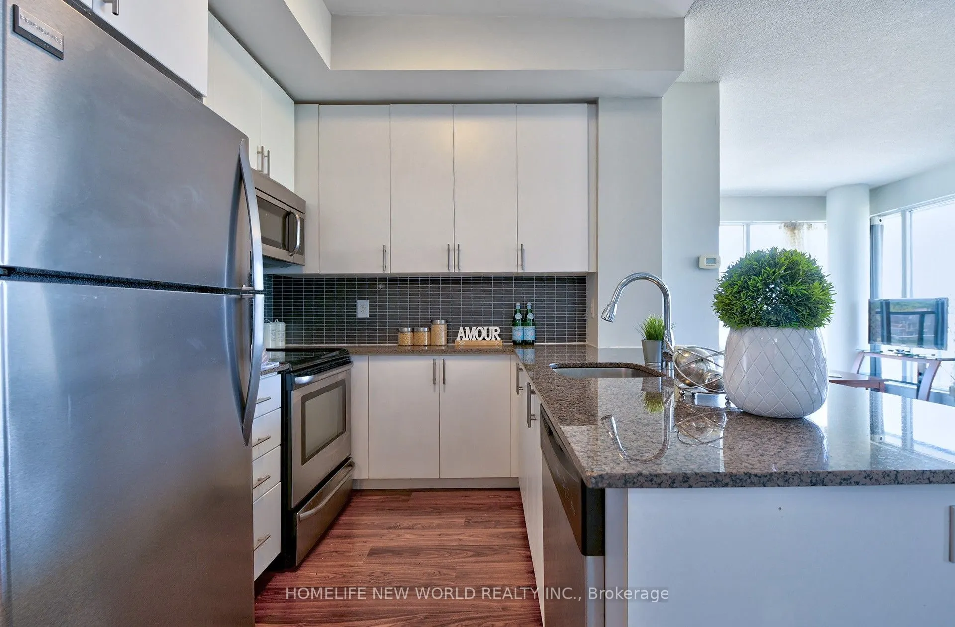 260 Sackville Street, #505