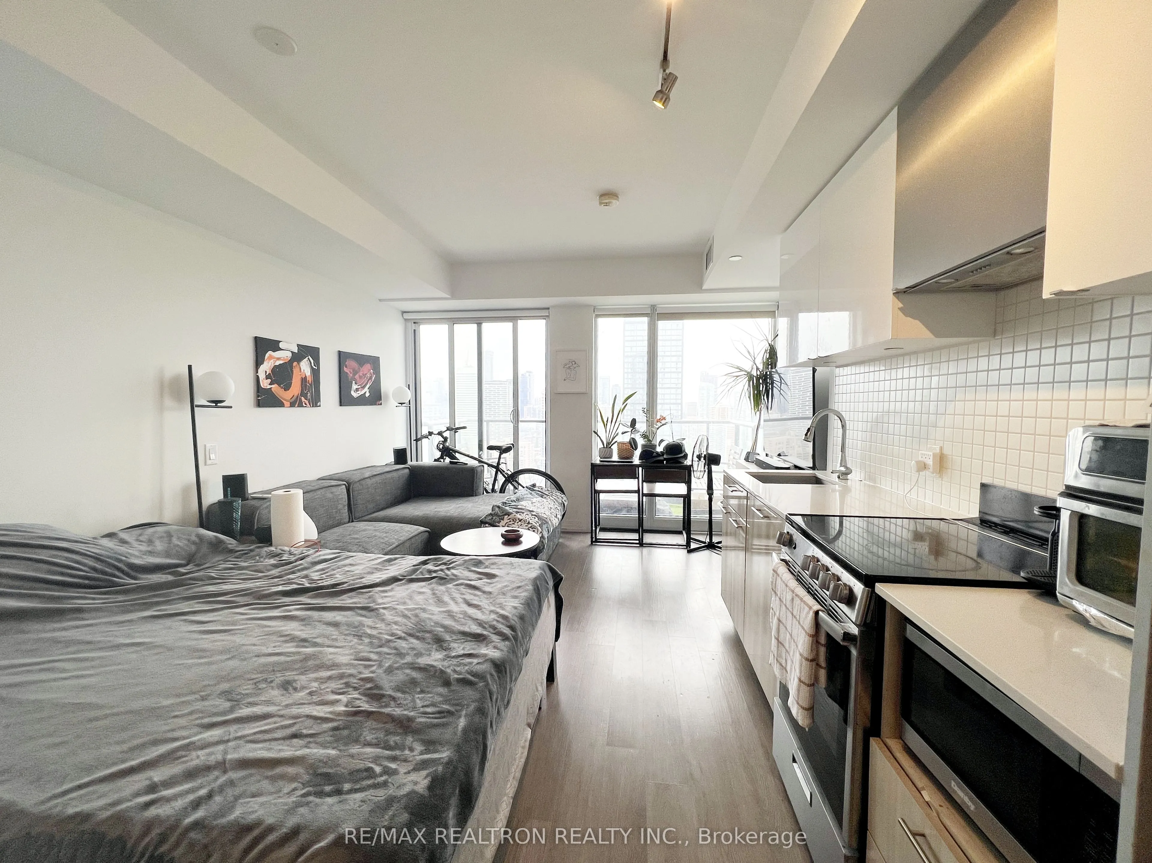 251 Jarvis Street, #3511