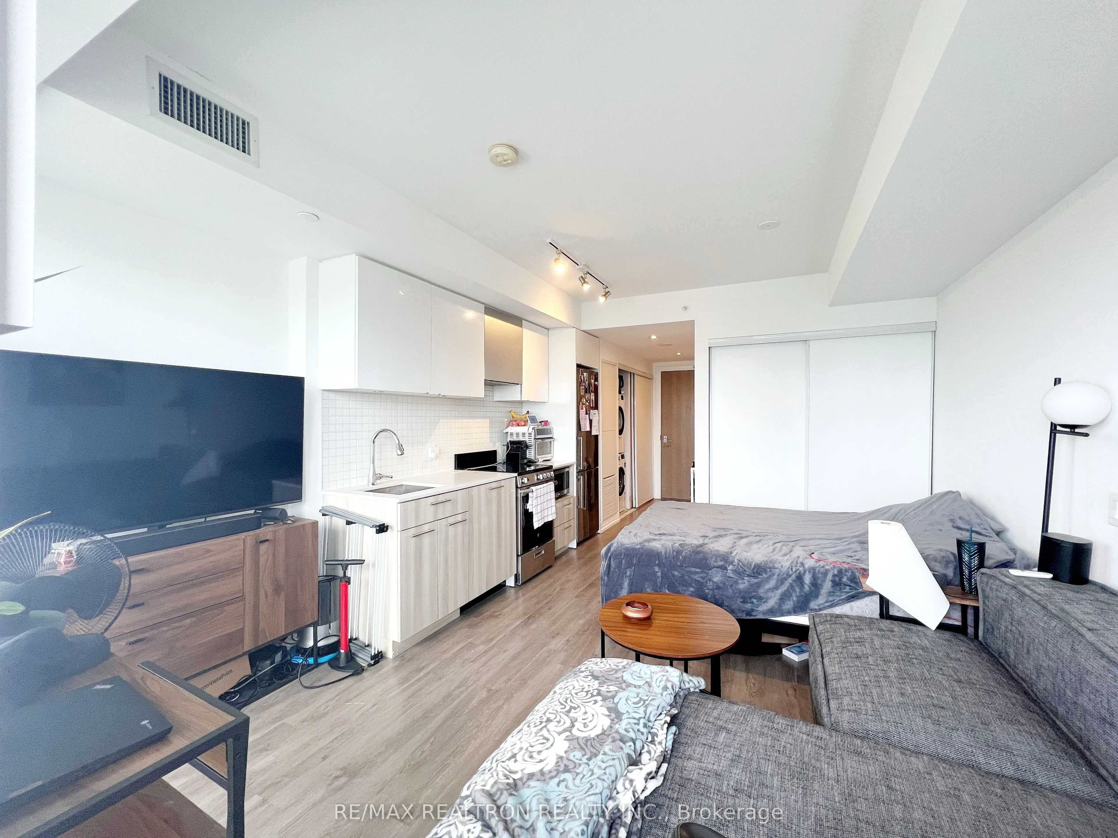 251 Jarvis Street, #3511