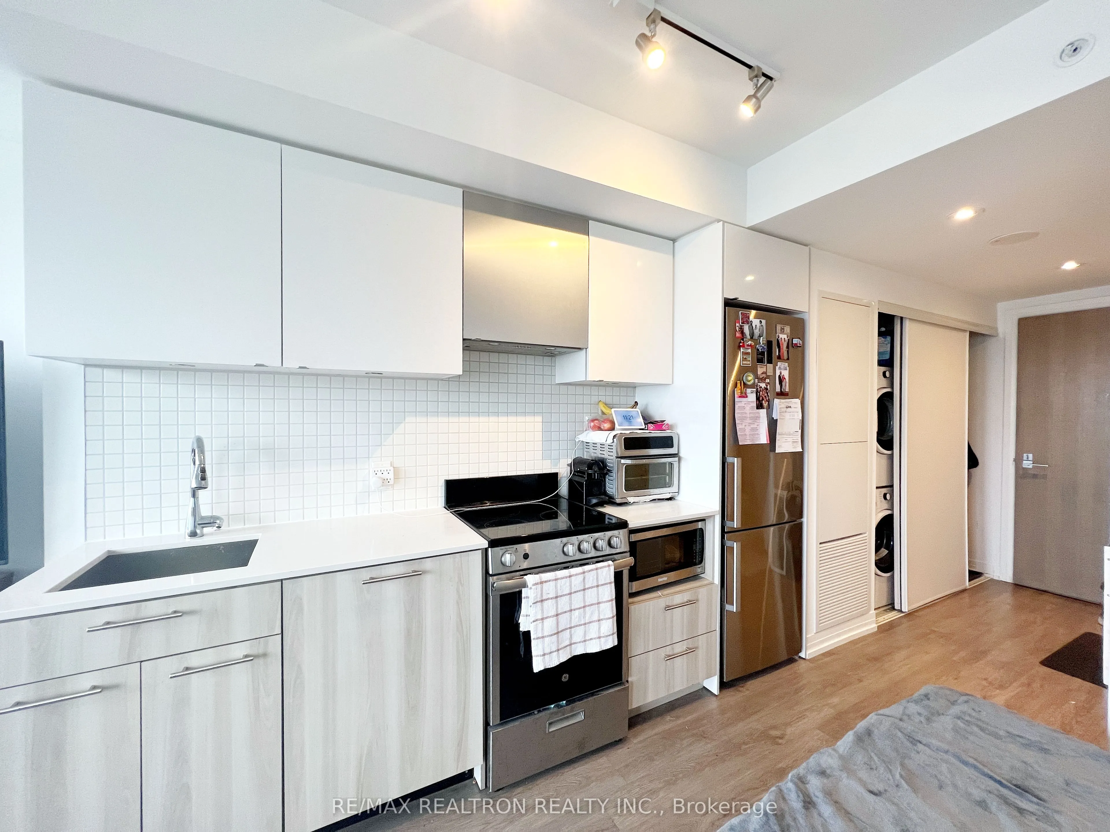 251 Jarvis Street, #3511