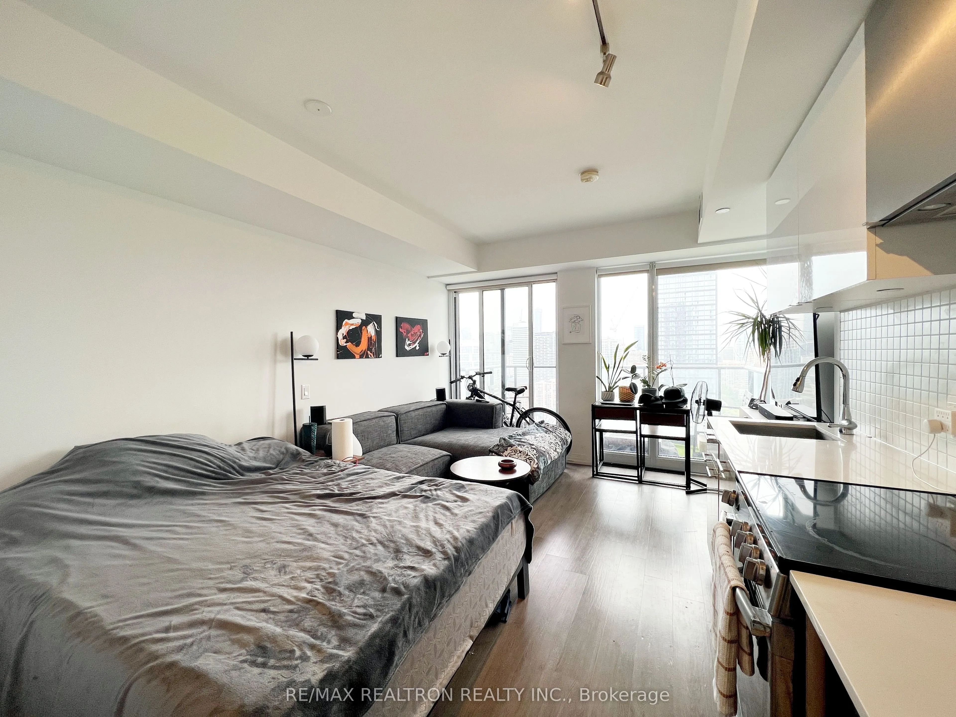251 Jarvis Street, #3511