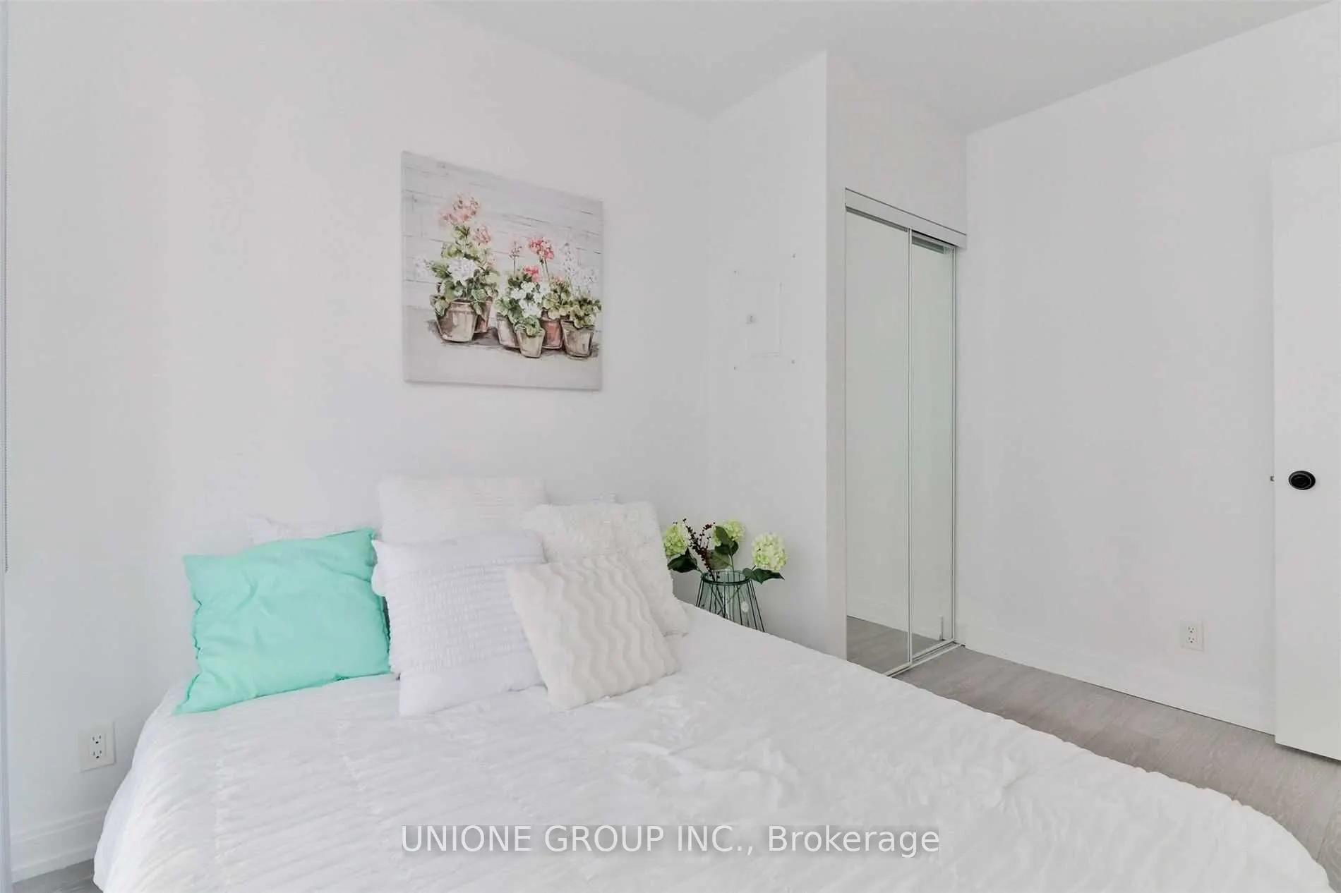 181 Dundas Street E, #502