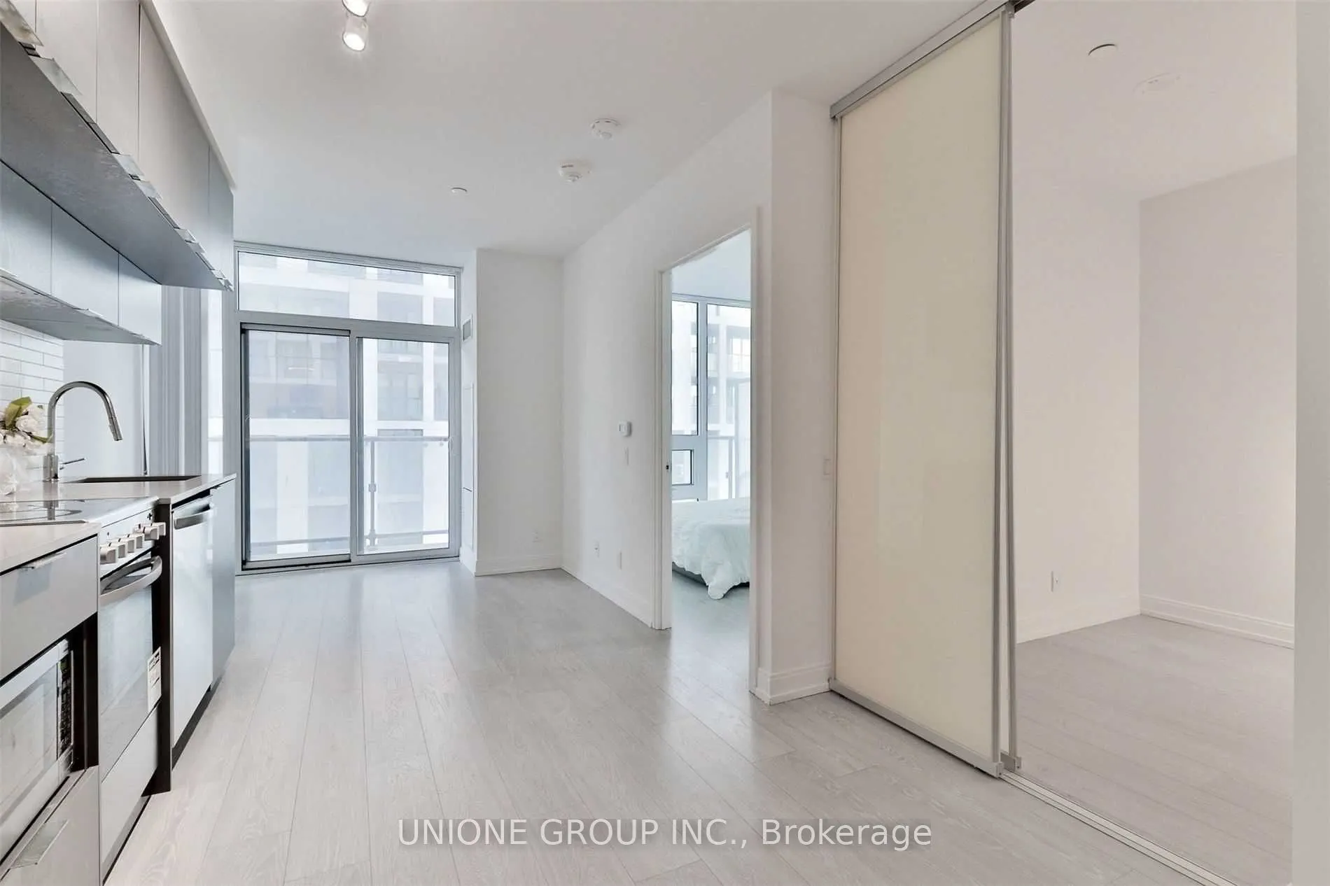 181 Dundas Street E, #502