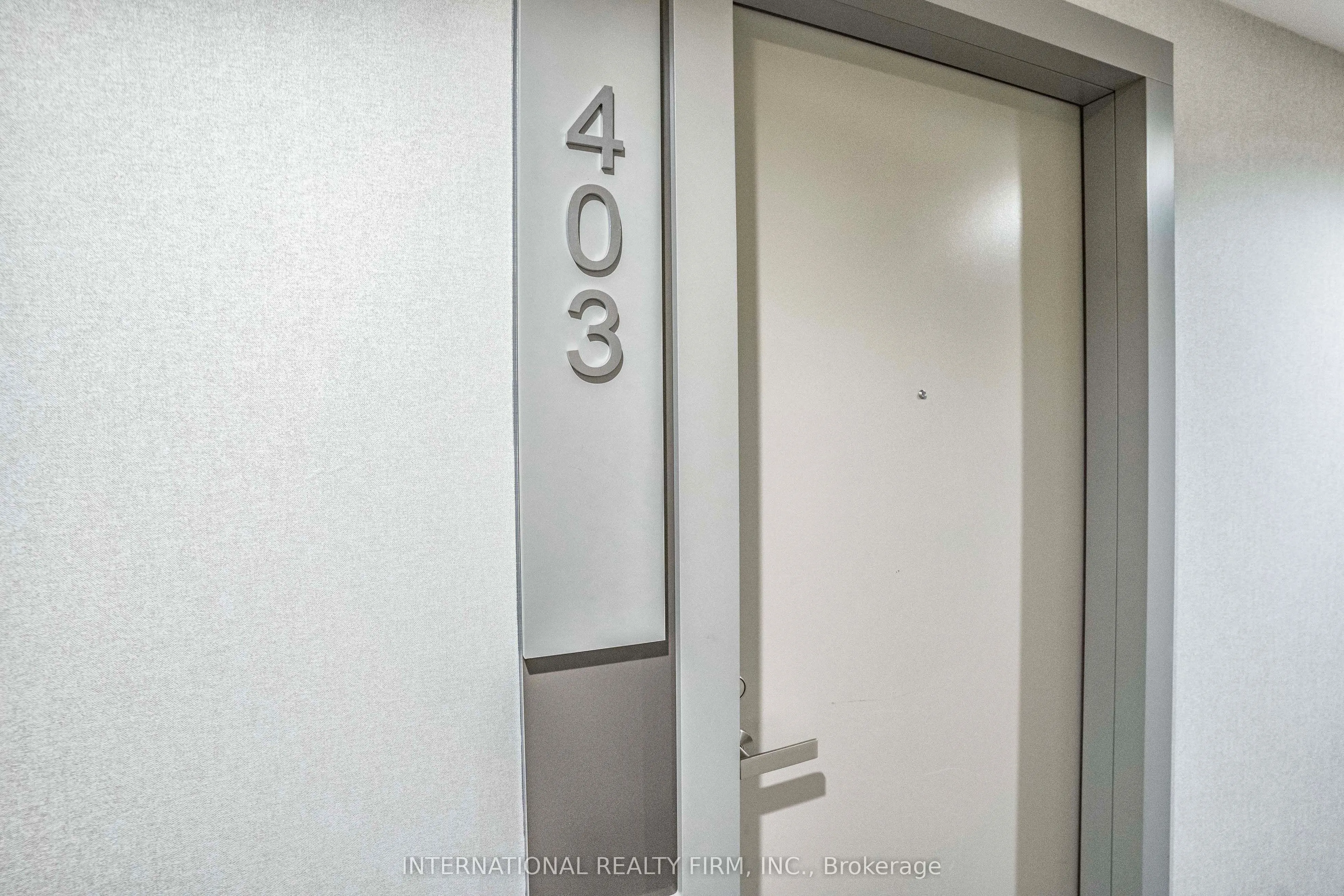 159 Dundas Street E, #403