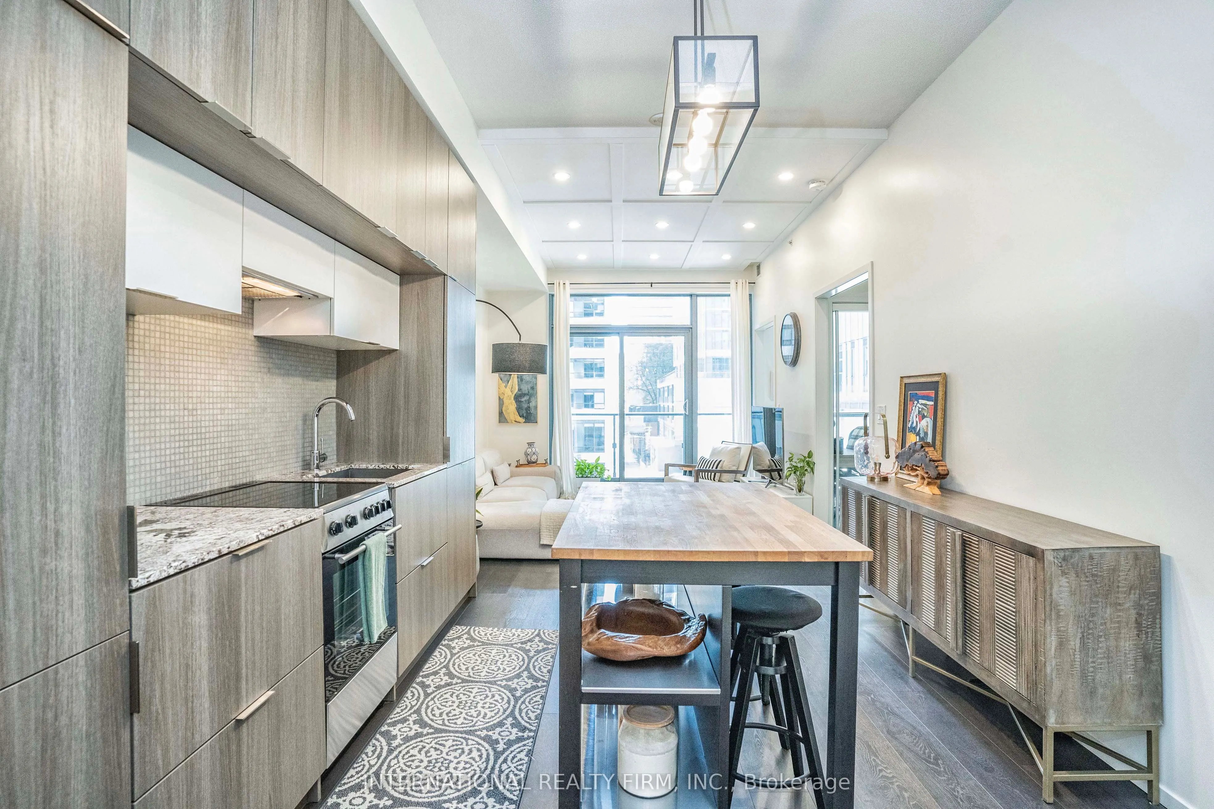 159 Dundas Street E, #403