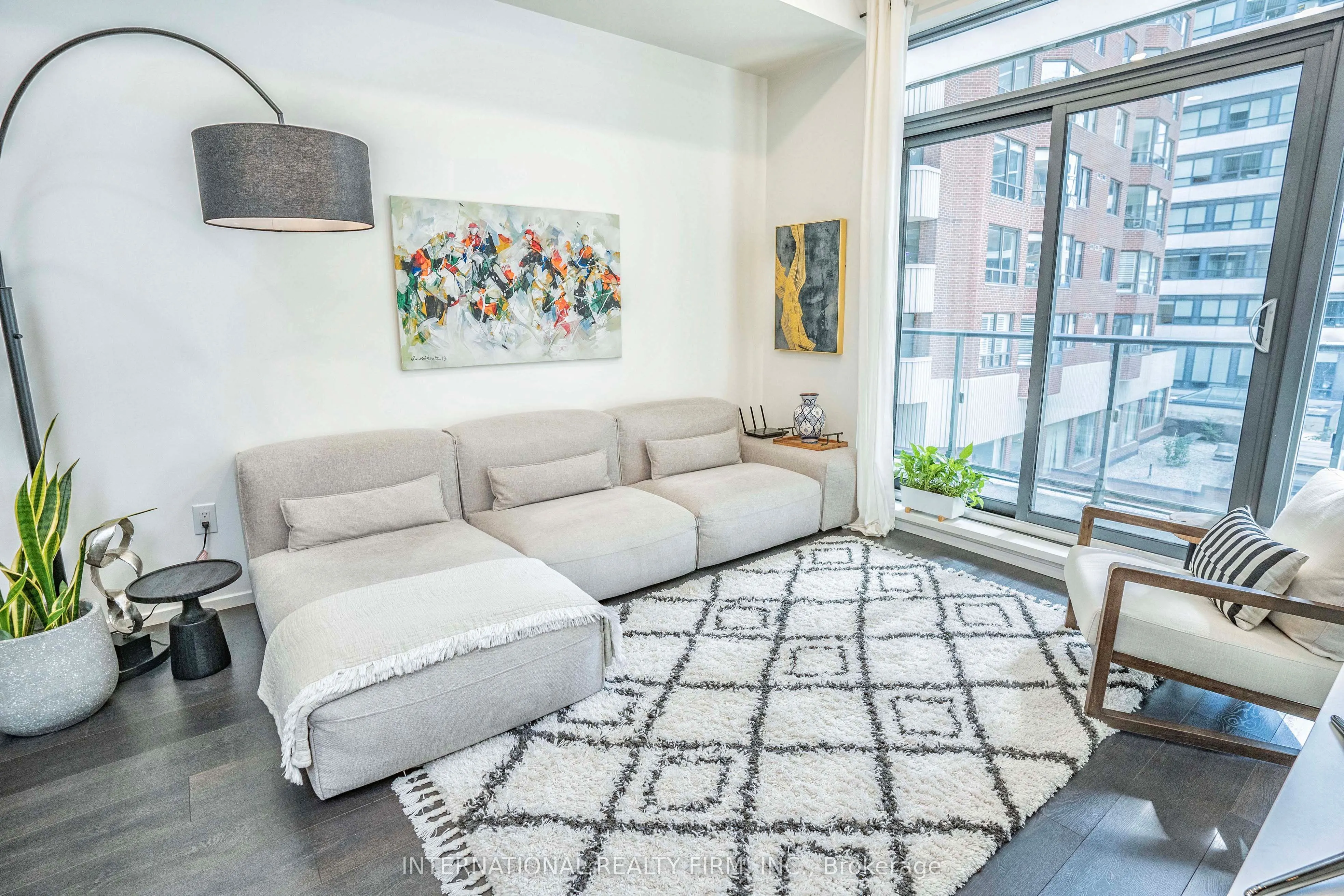 159 Dundas Street E, #403