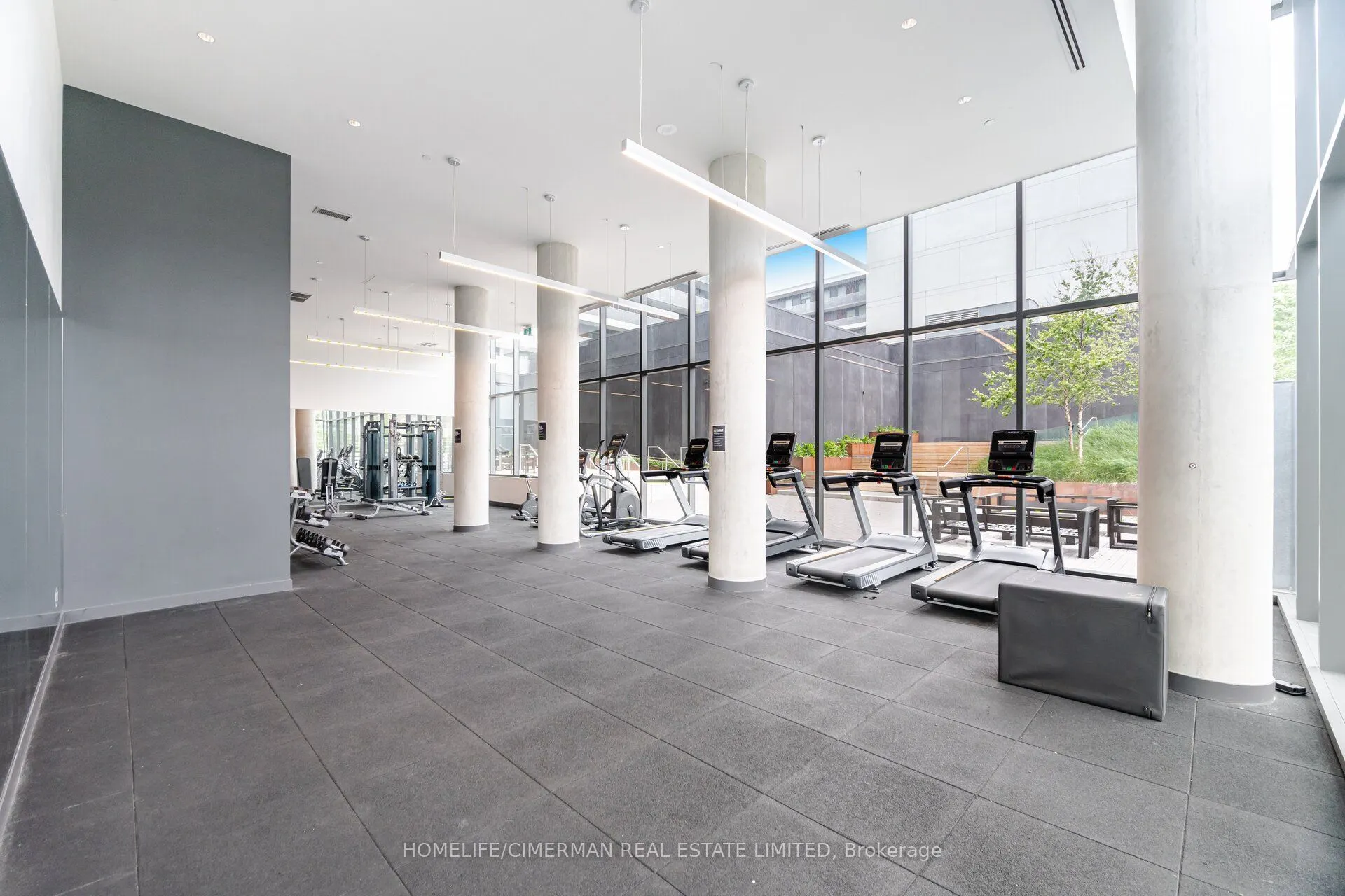 120 Varna Drive, #405