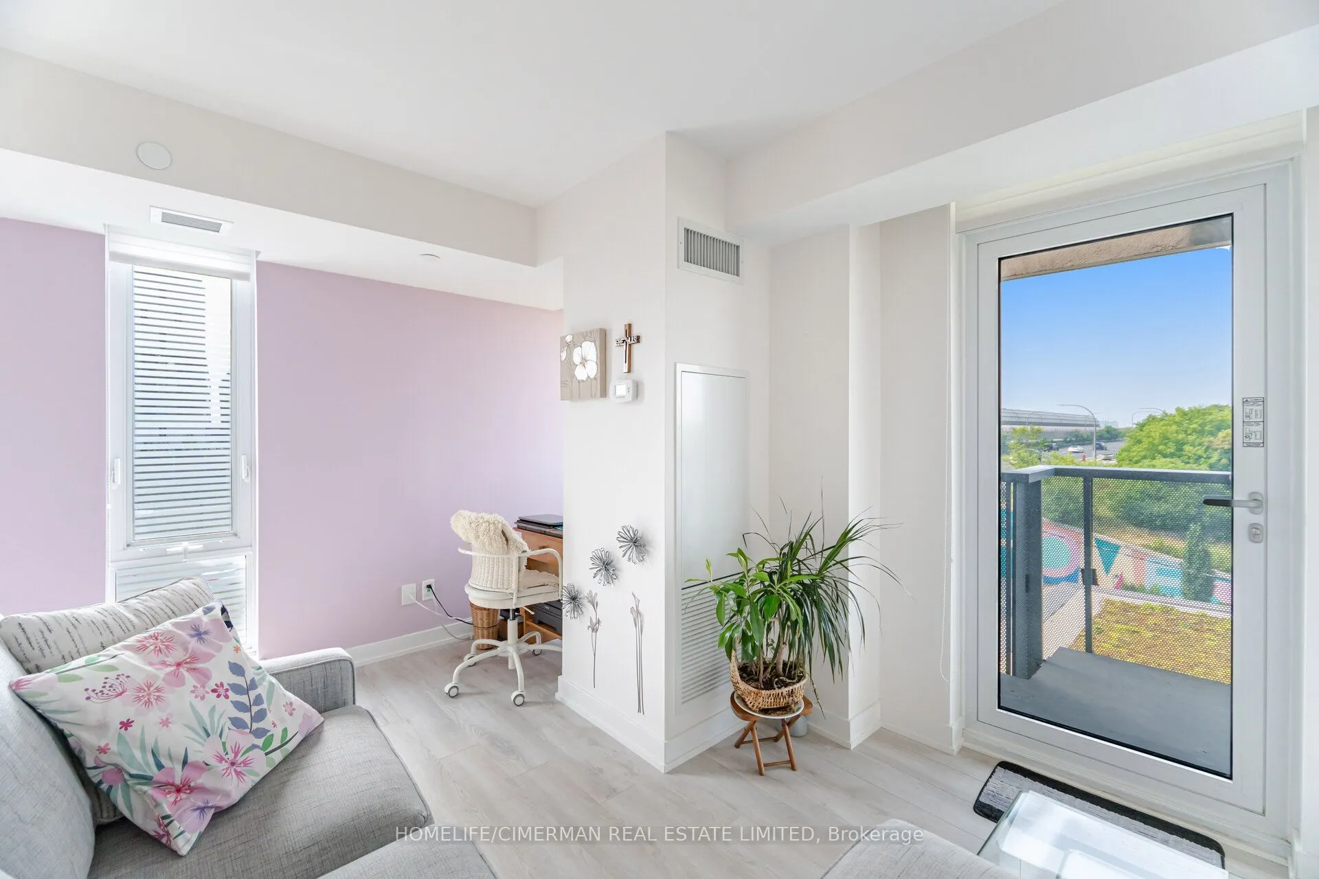 120 Varna Drive, #405