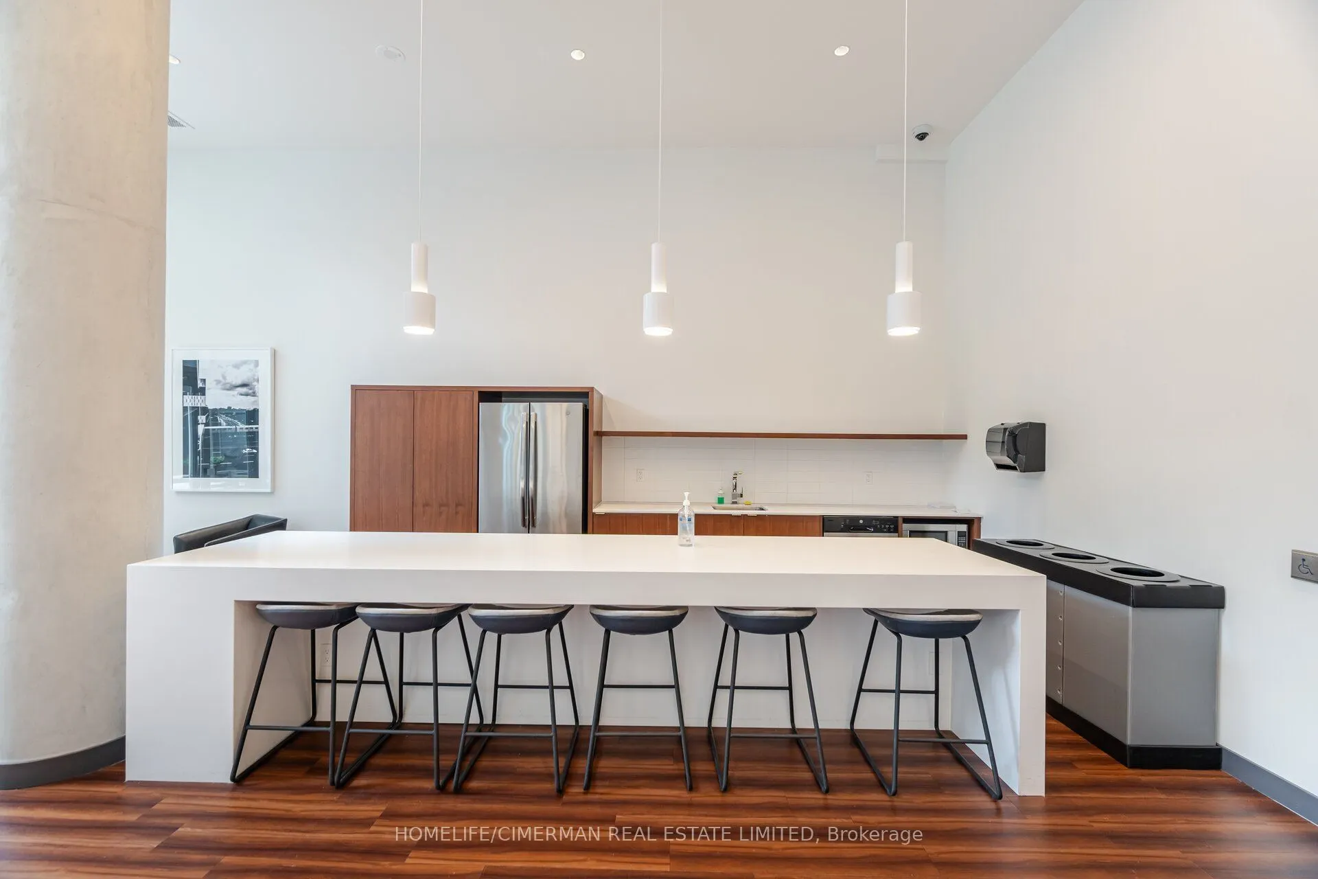 120 Varna Drive, #405
