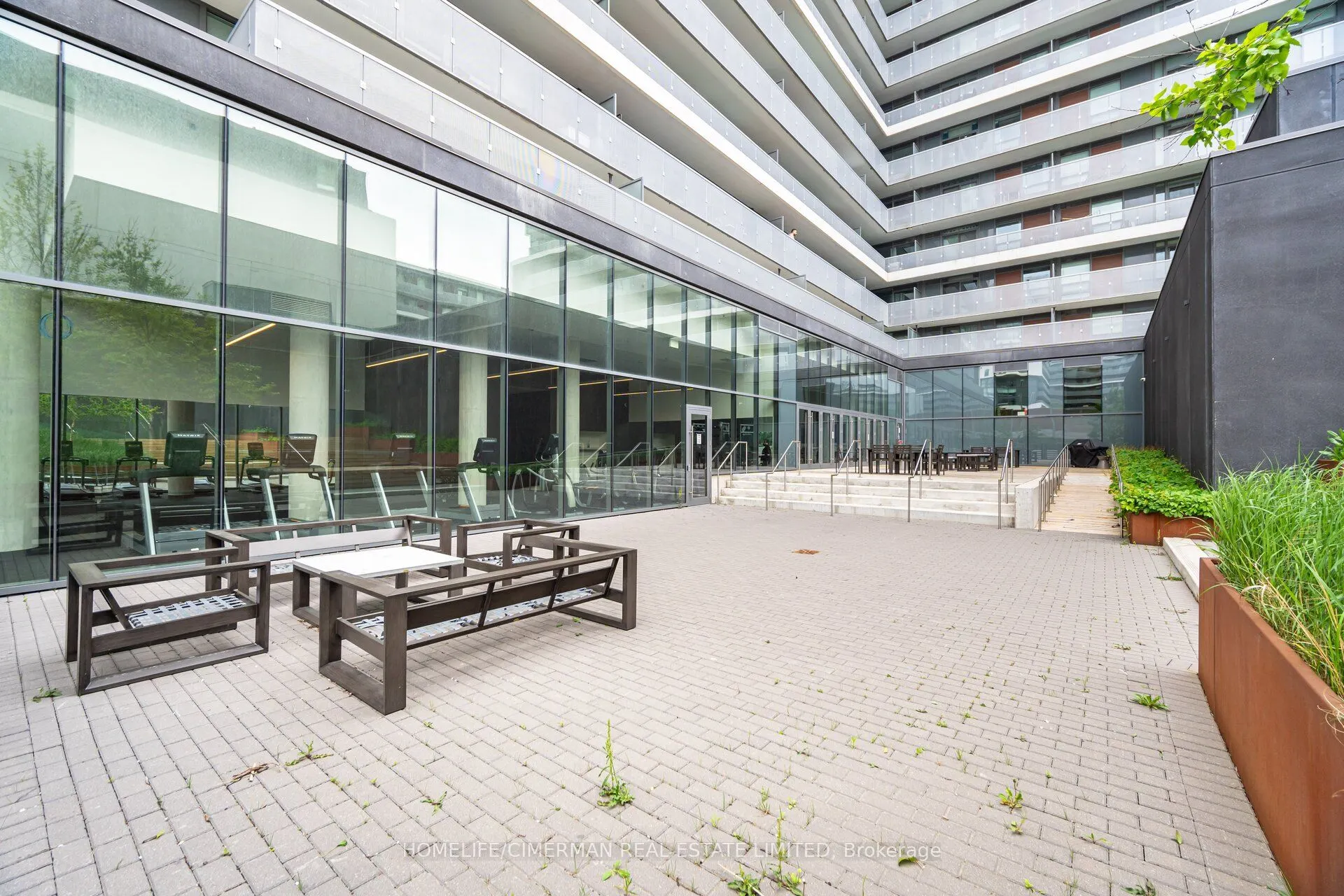 120 Varna Drive, #405