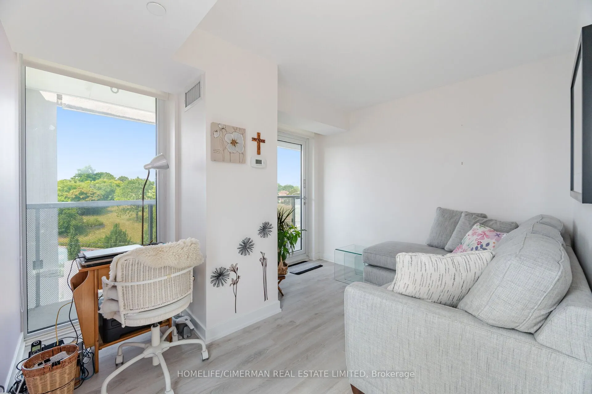 120 Varna Drive, #405