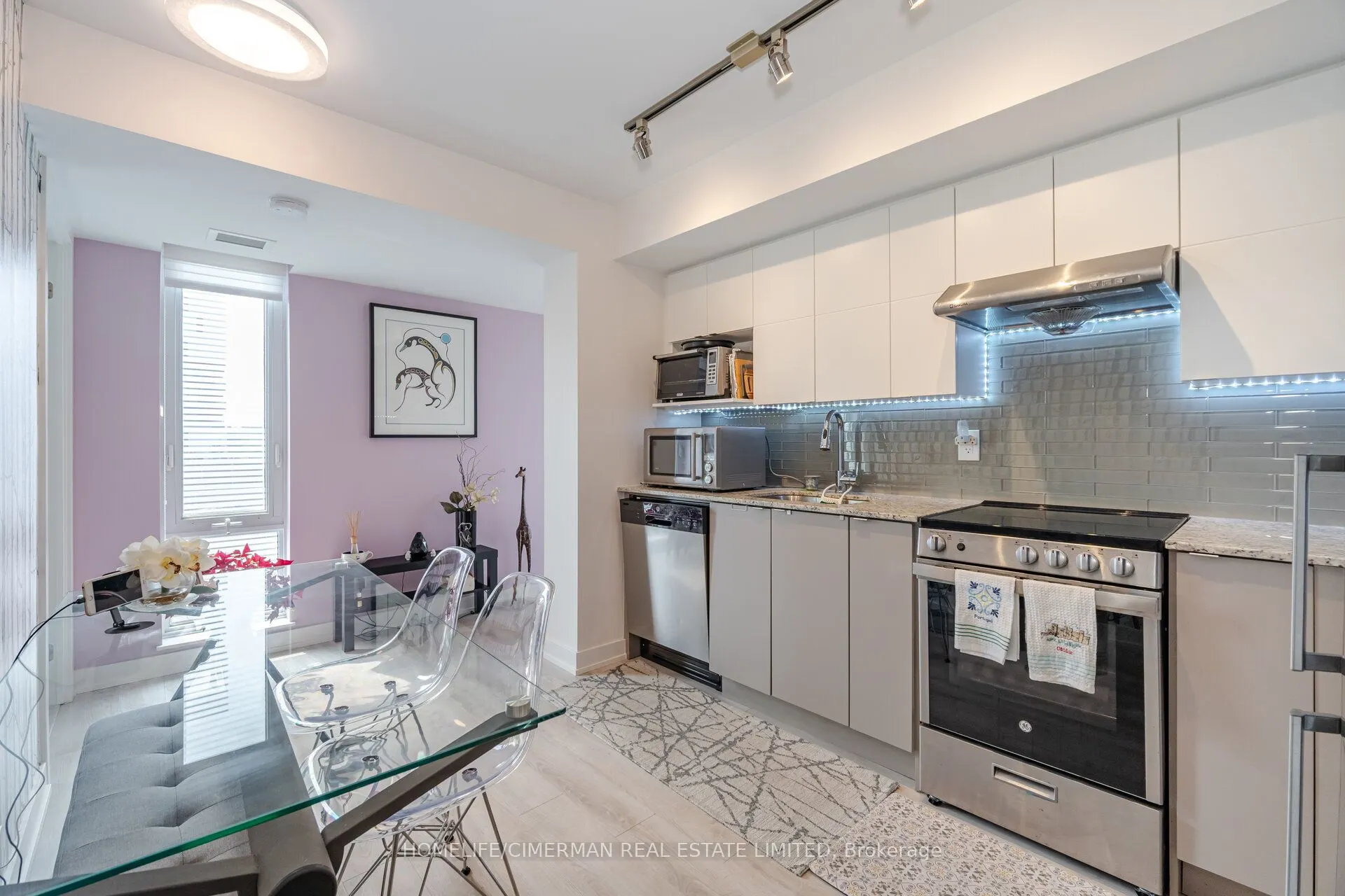 120 Varna Drive, #405