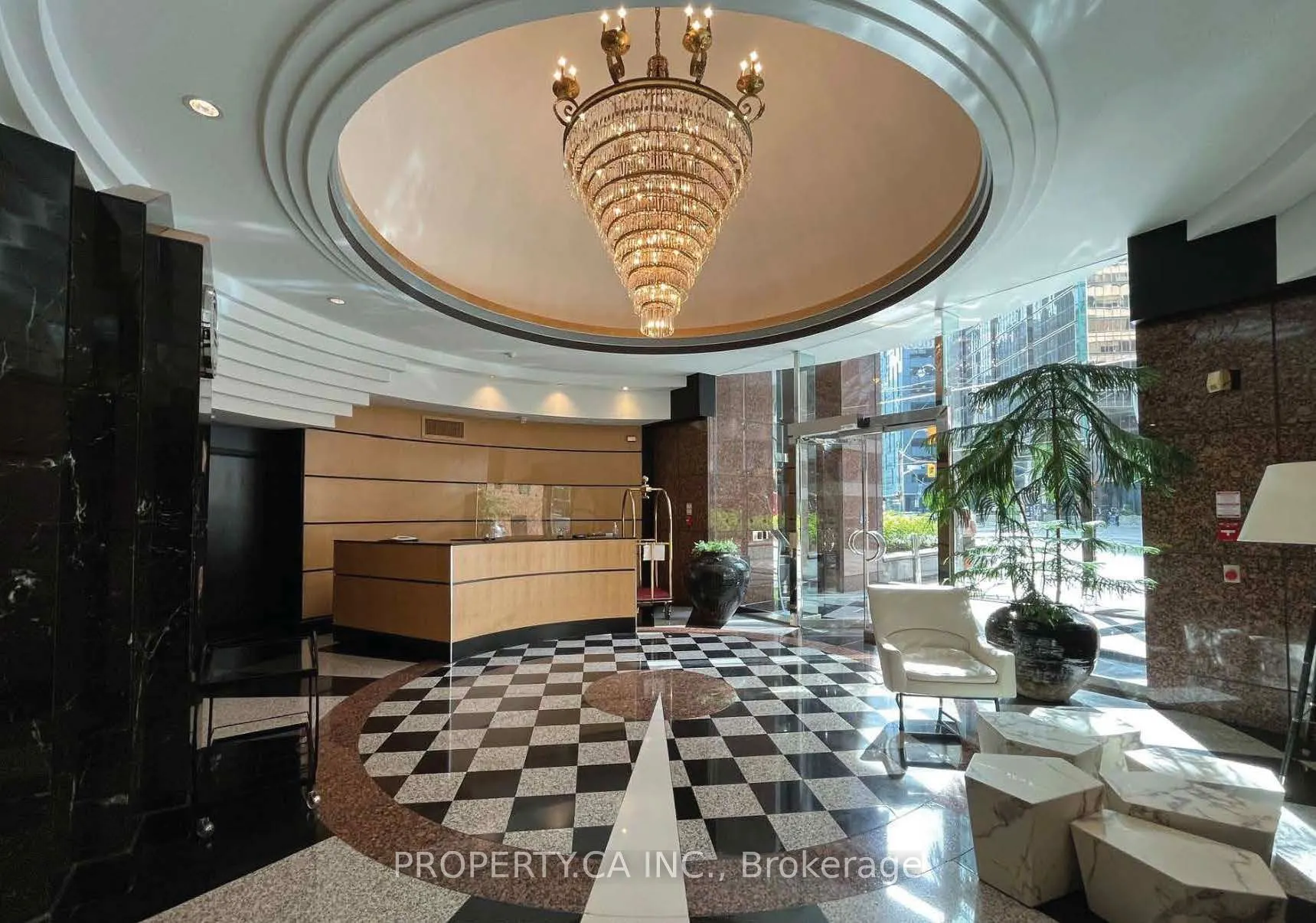 33 University Avenue, #1407