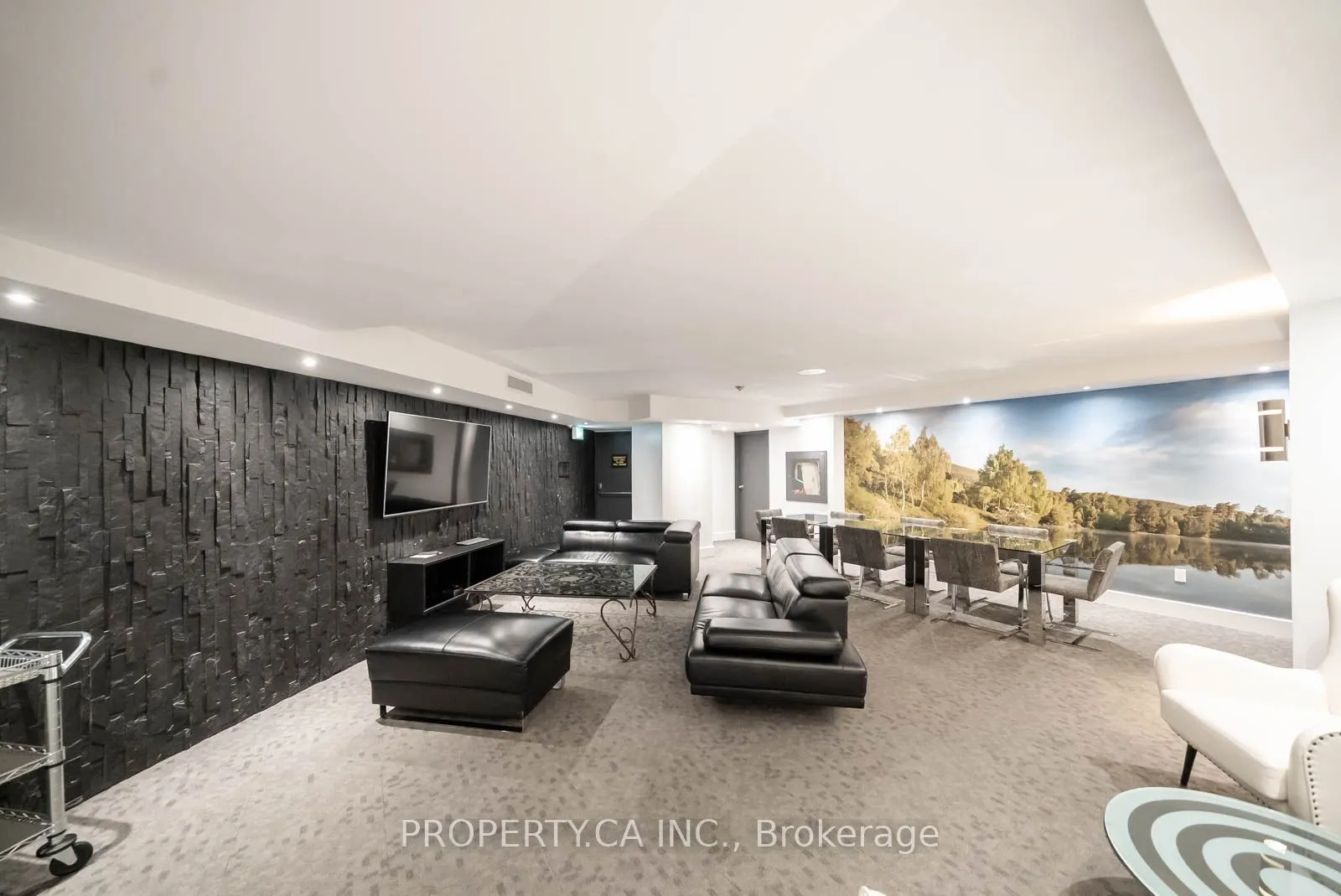 33 University Avenue, #1407