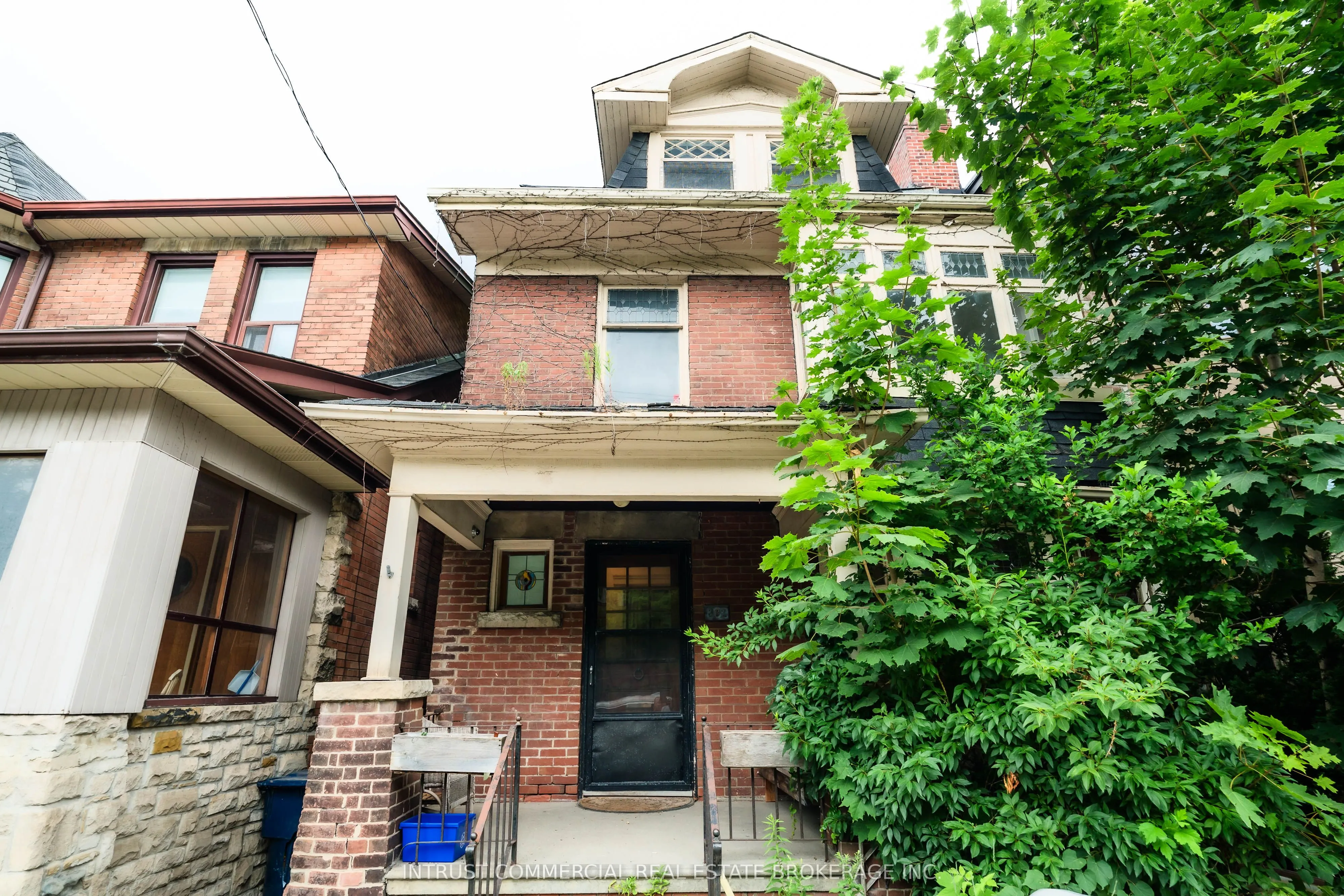 382 Spadina Road