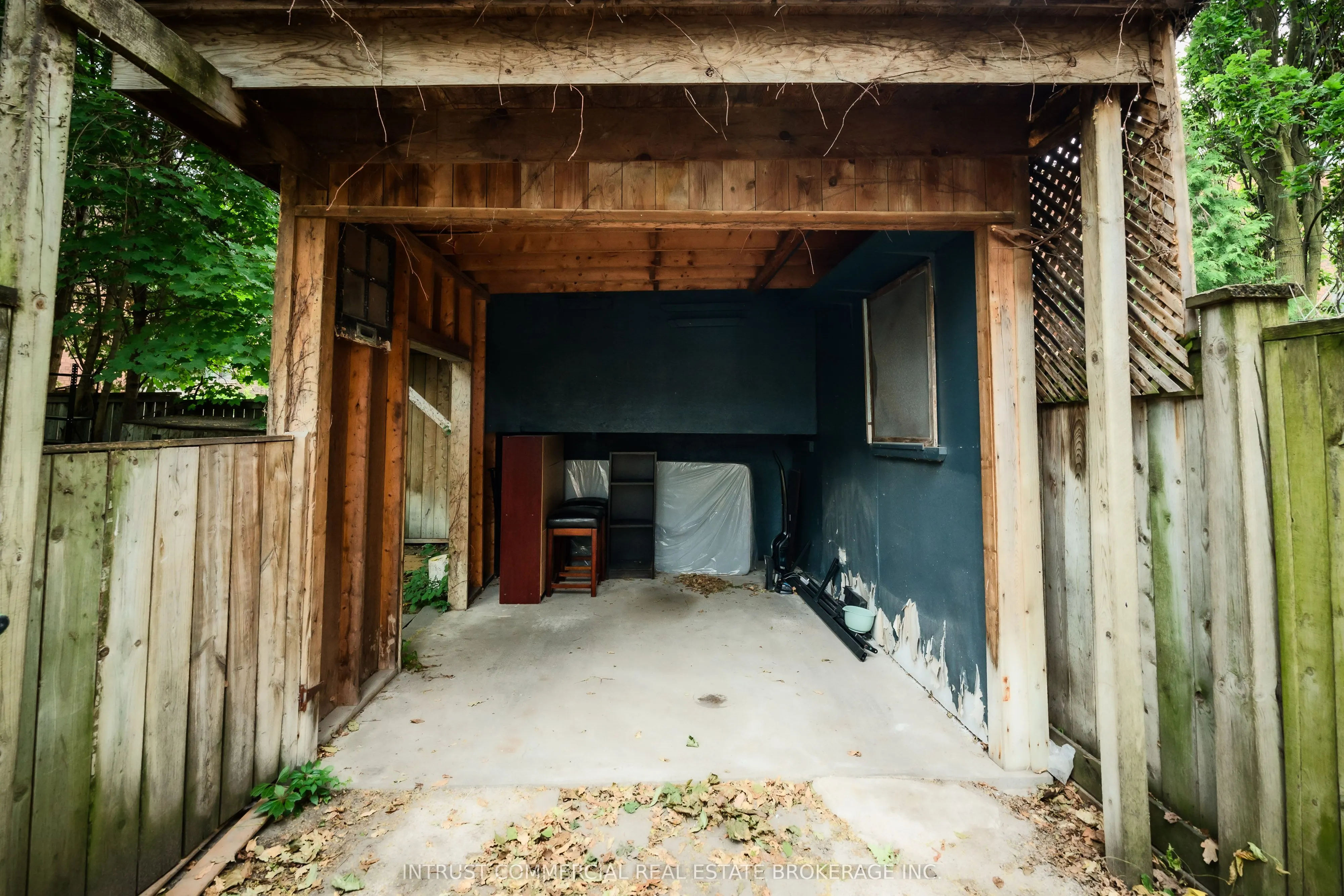 382 Spadina Road