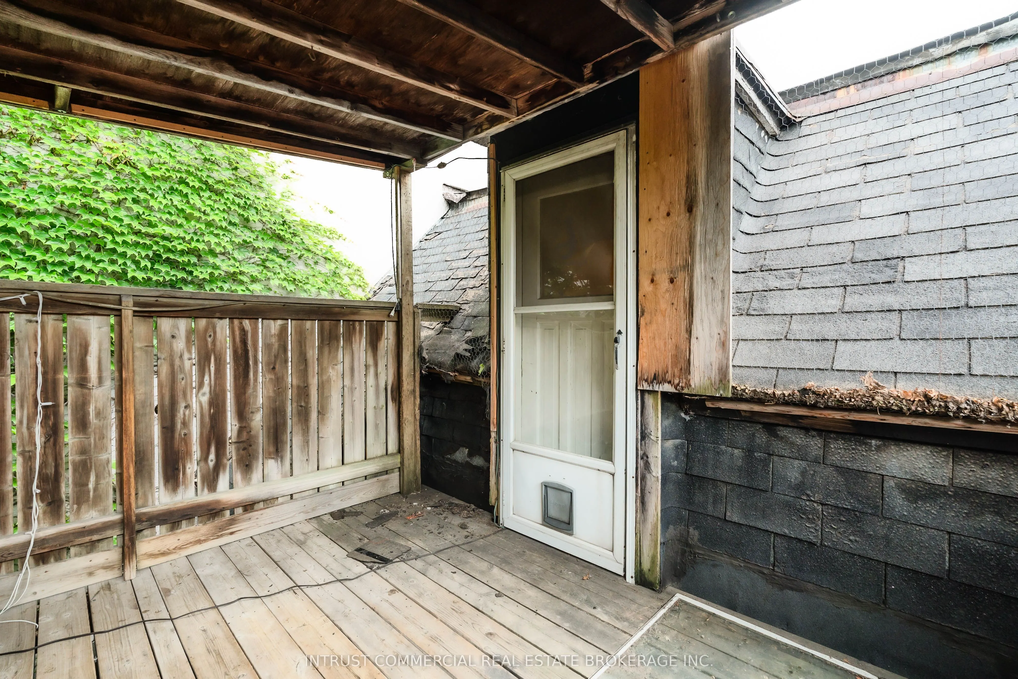 382 Spadina Road