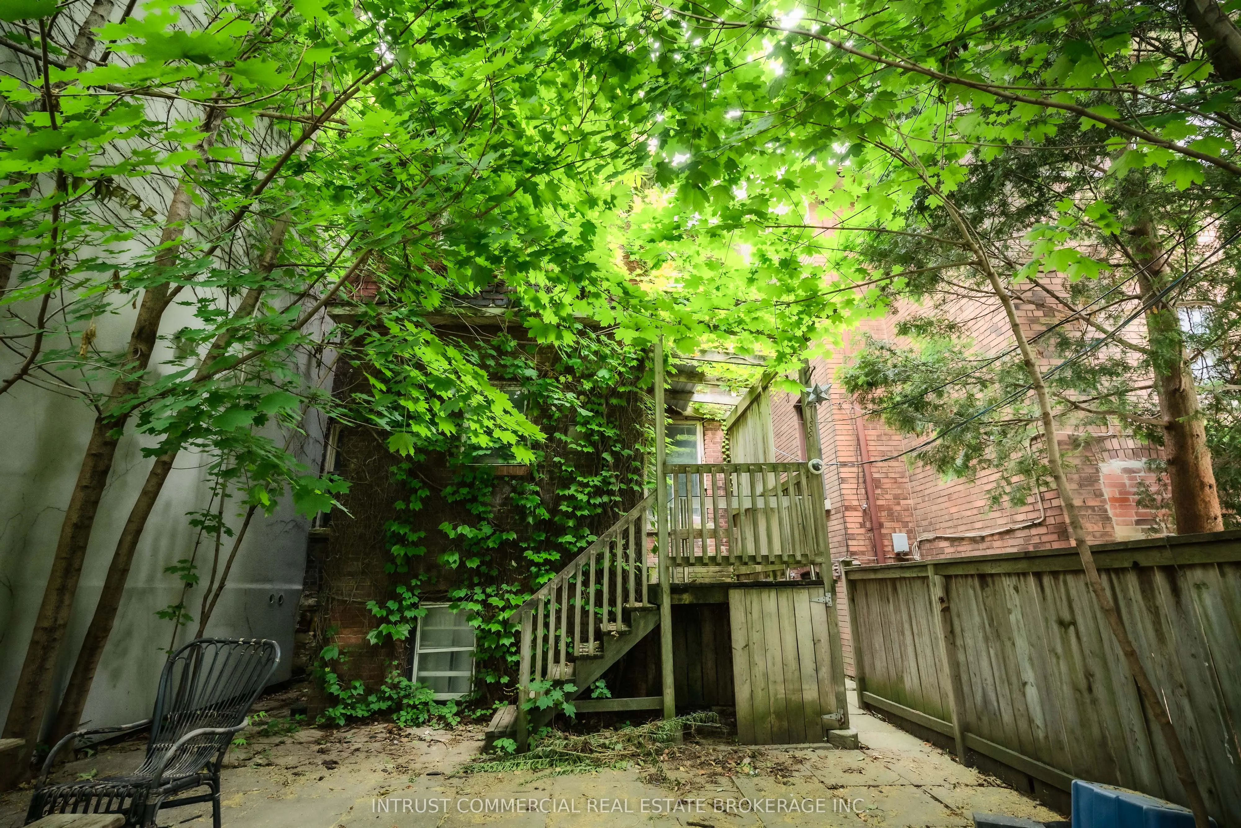 382 Spadina Road