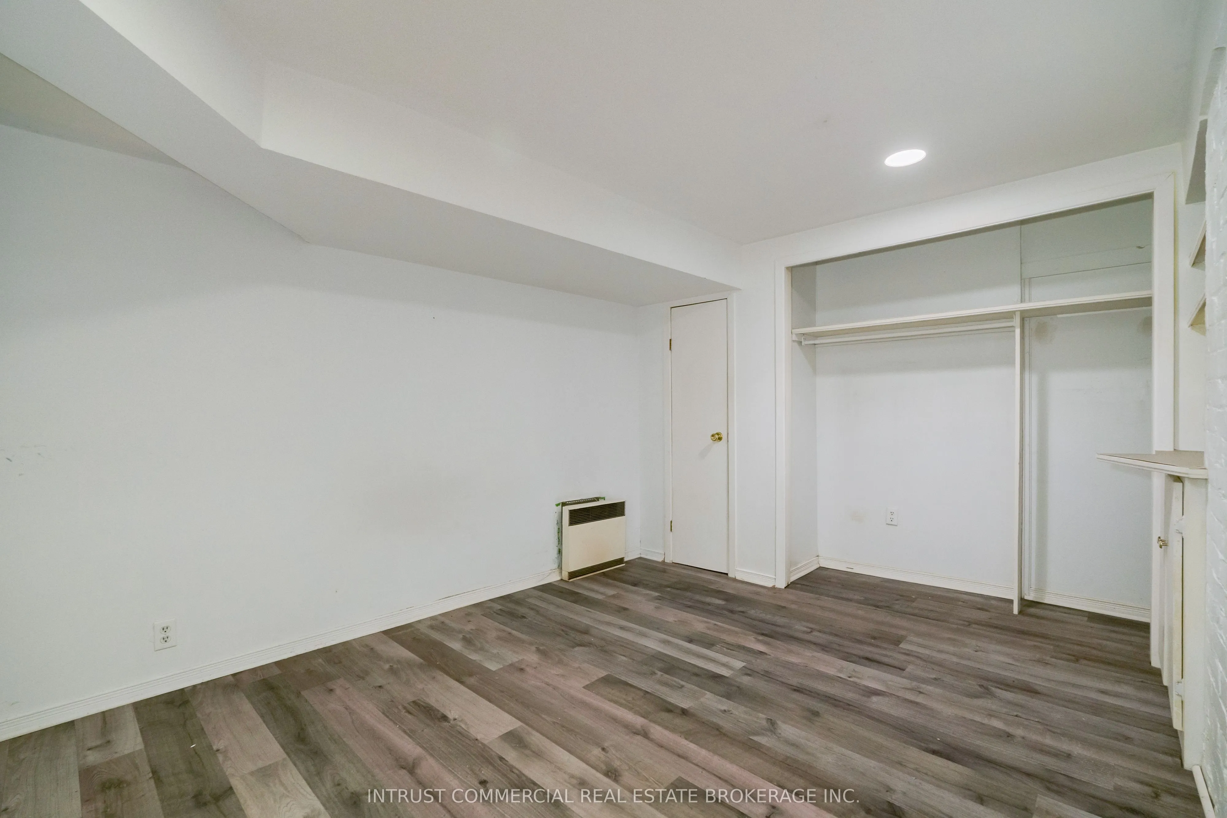 382 Spadina Road