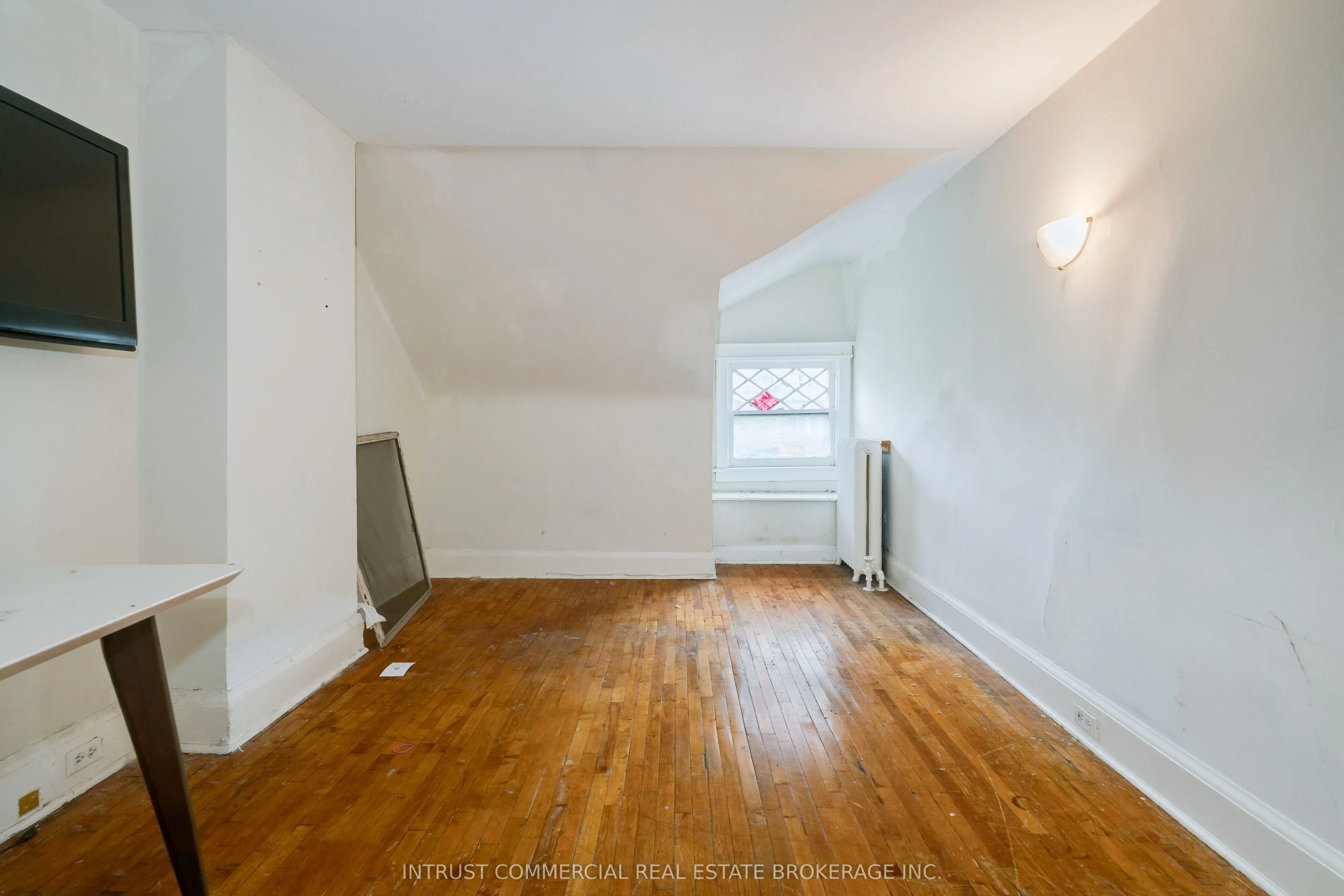 382 Spadina Road