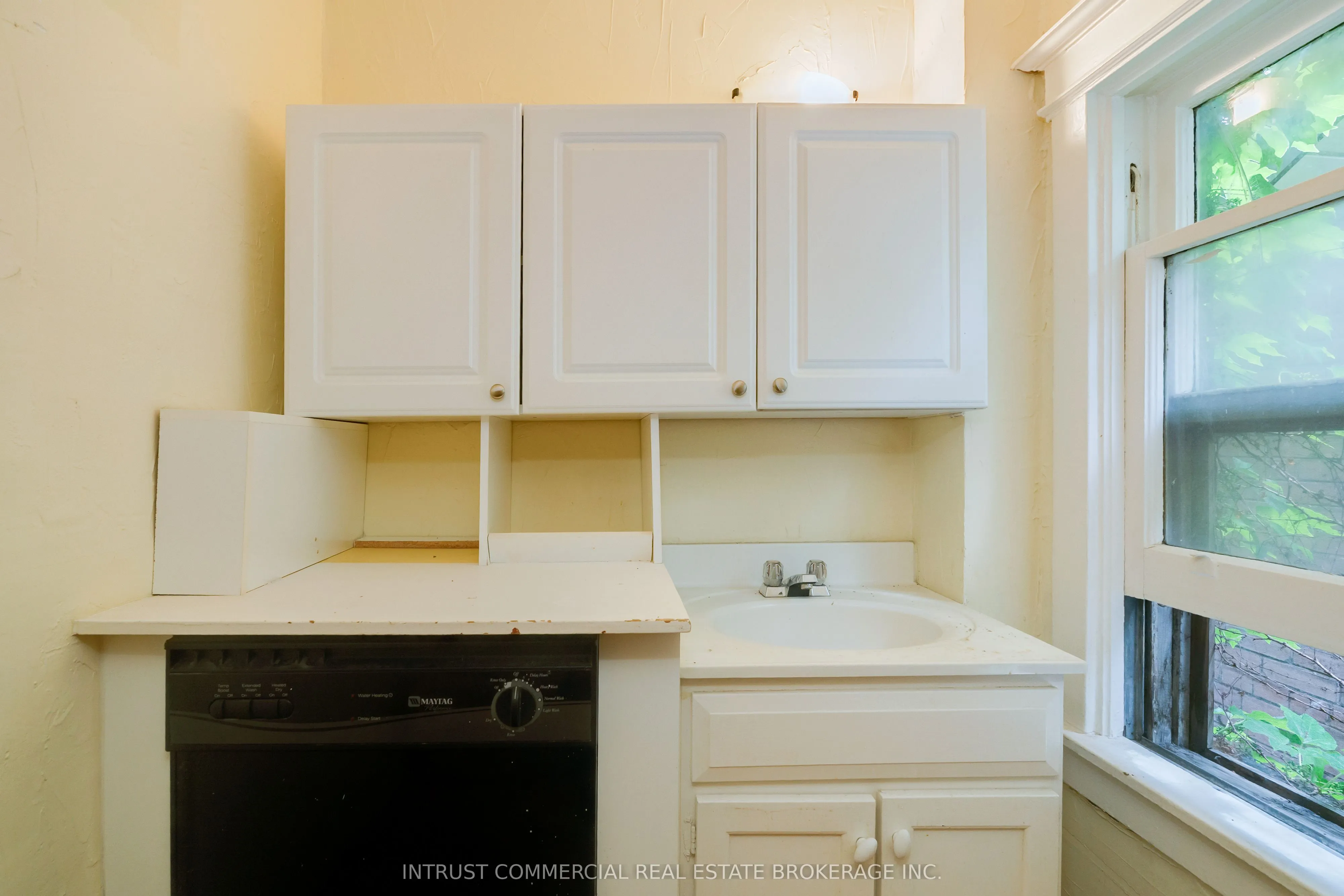 382 Spadina Road