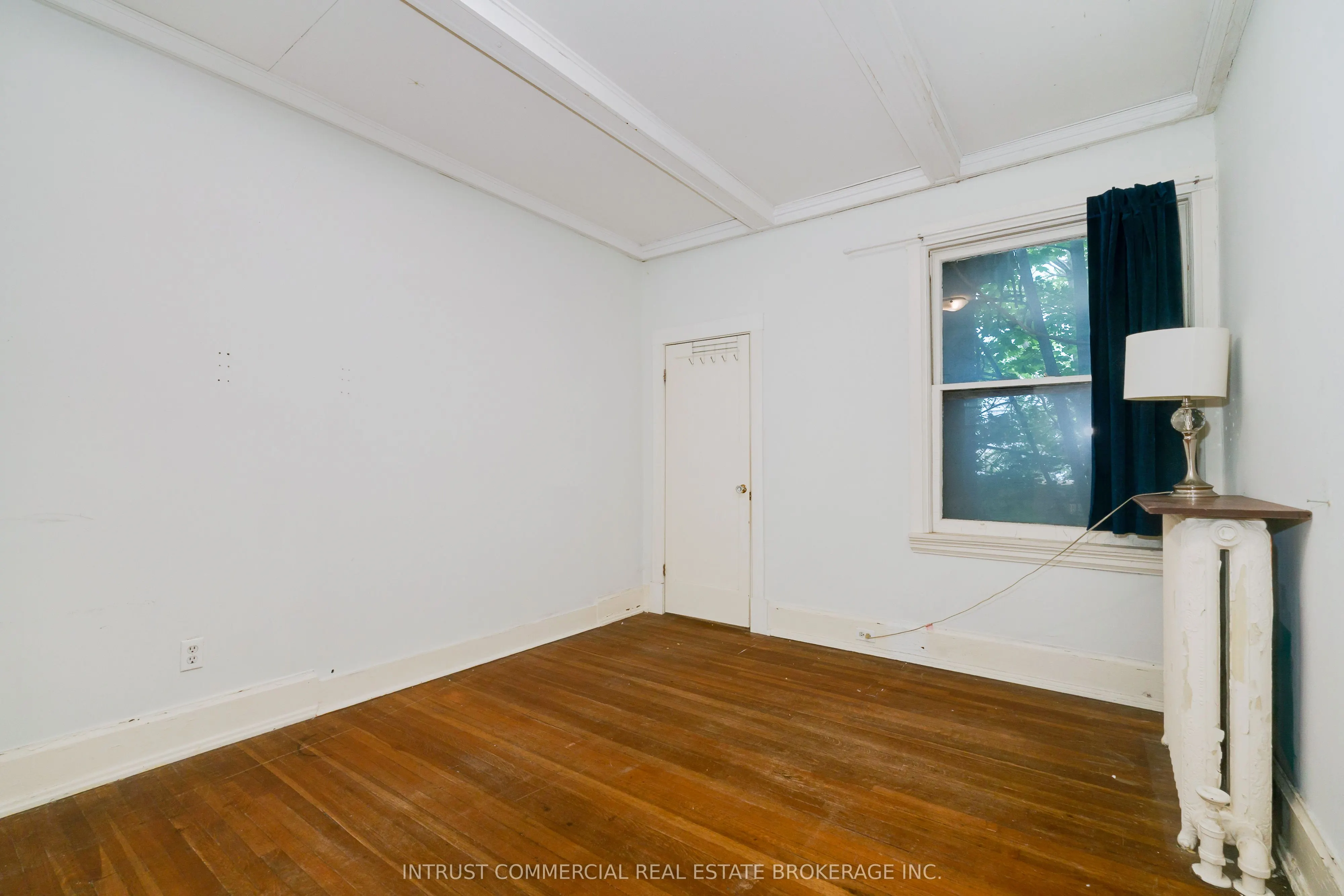 382 Spadina Road