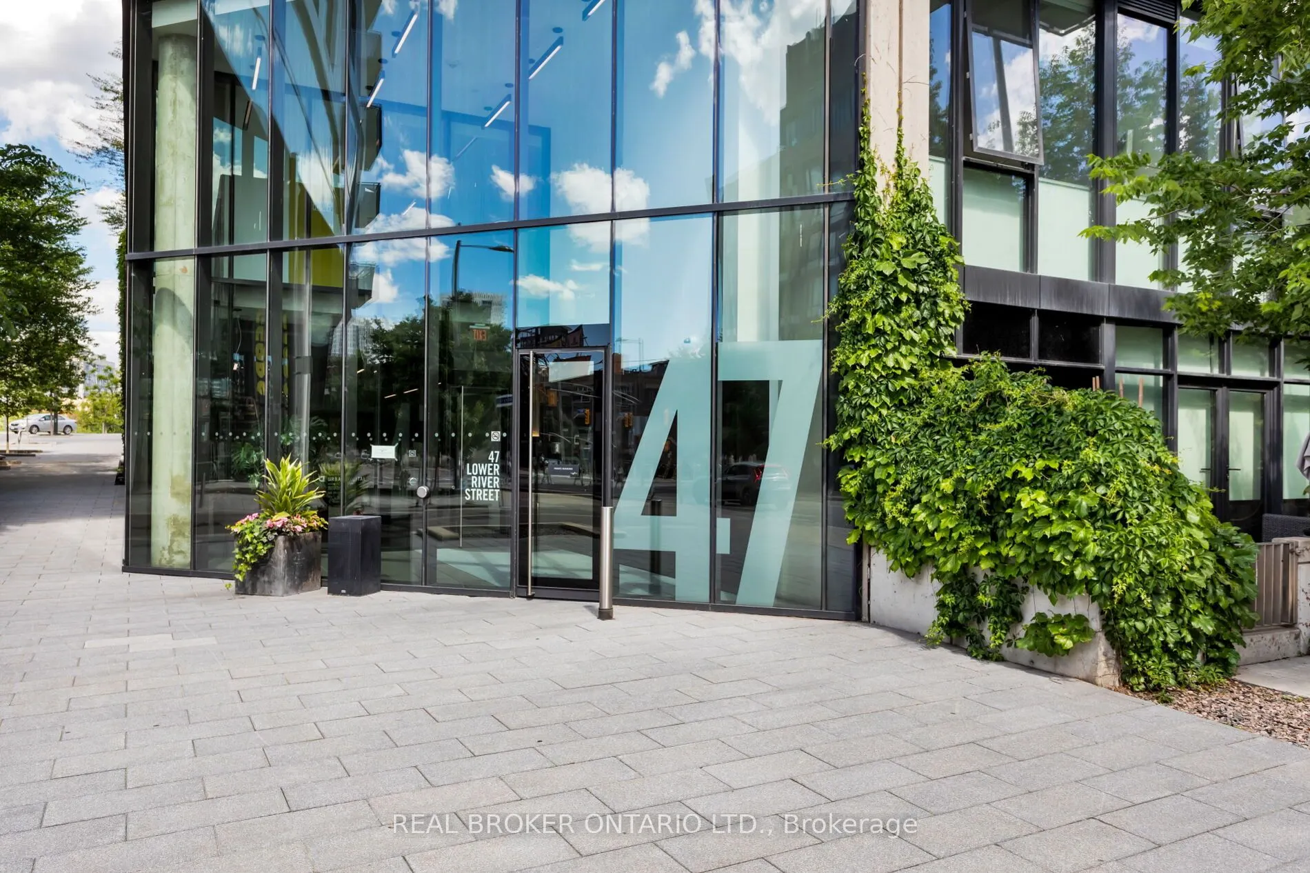 47 Lower River Street, #539