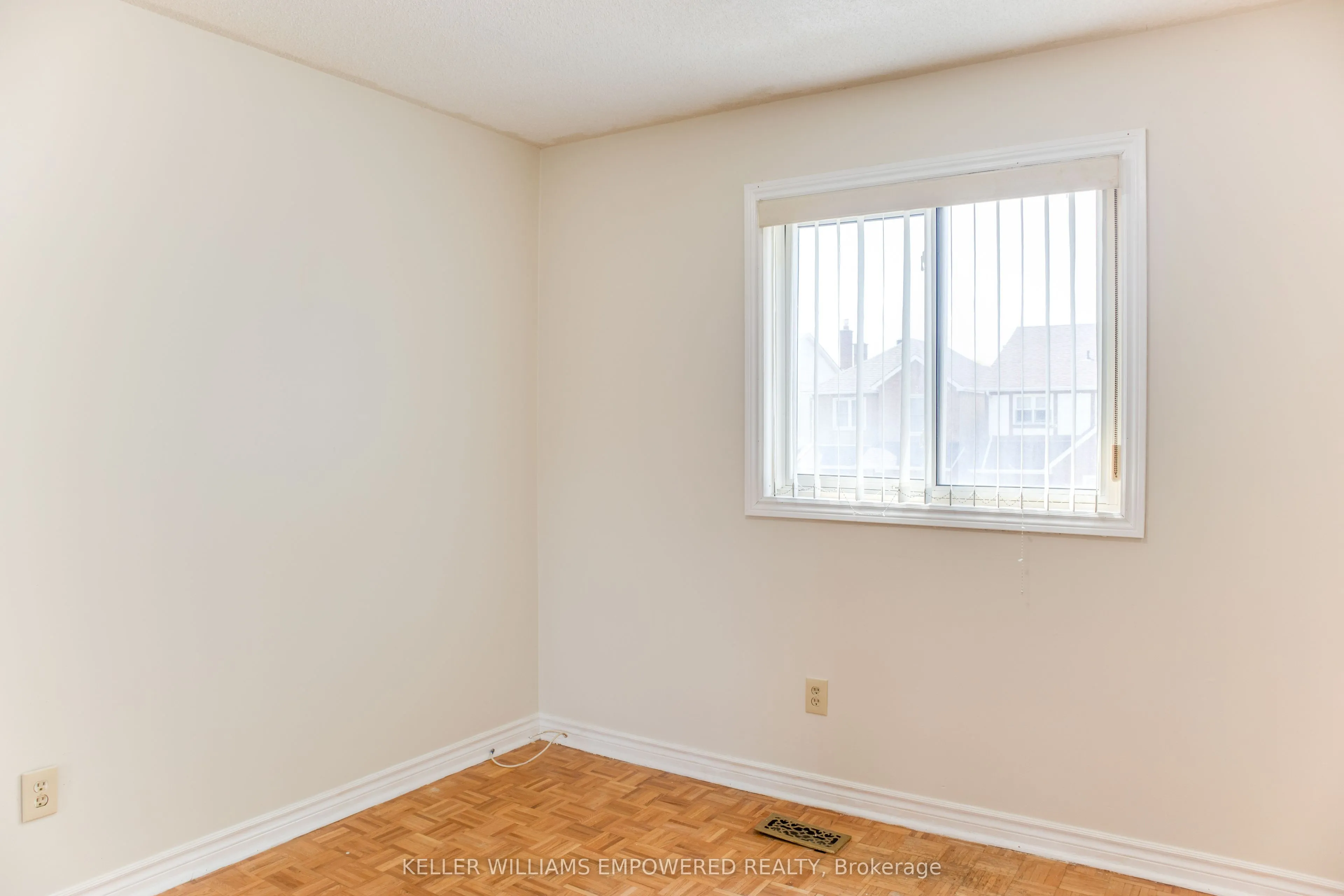 54 Carnival Court