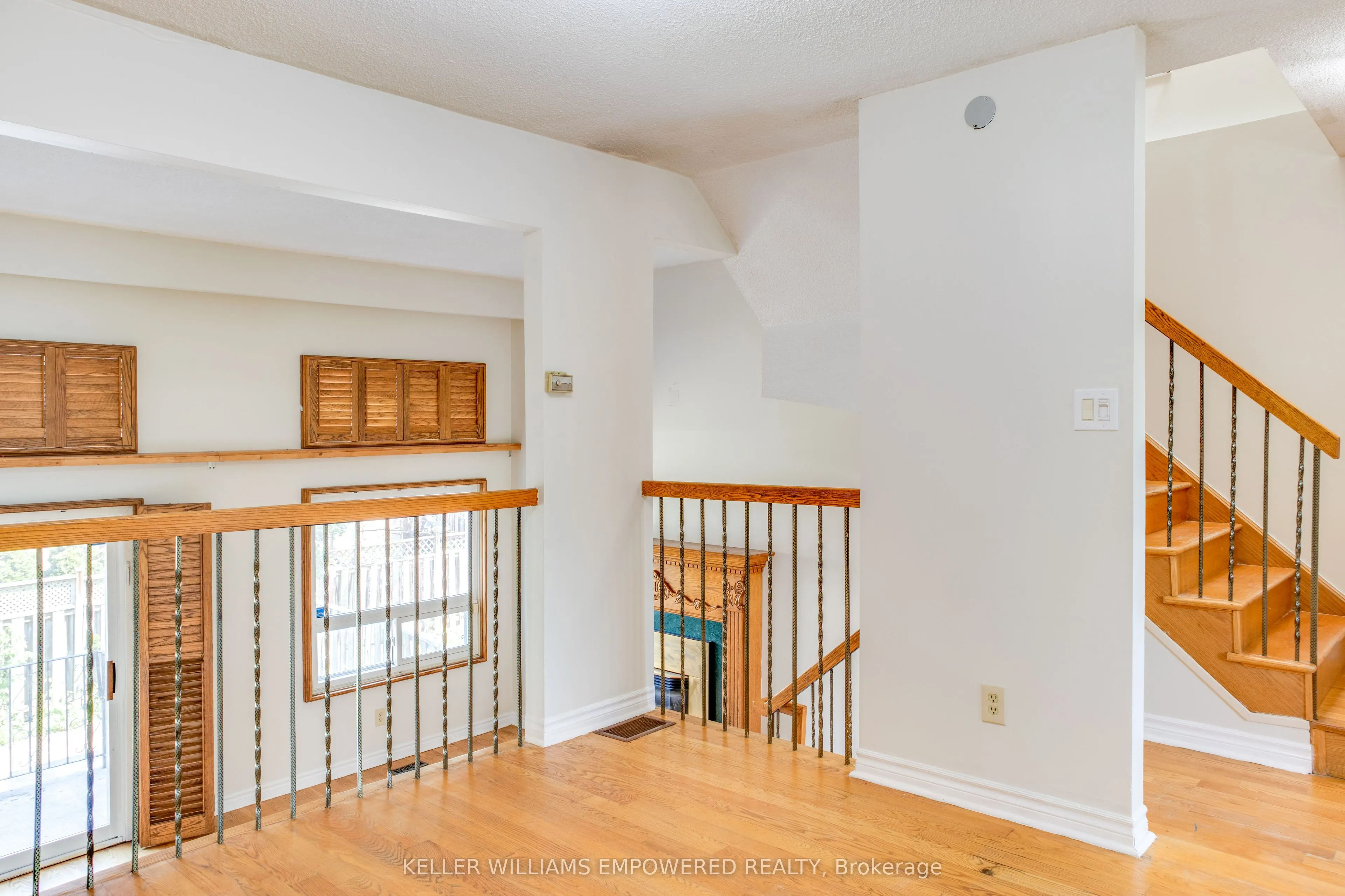 54 Carnival Court