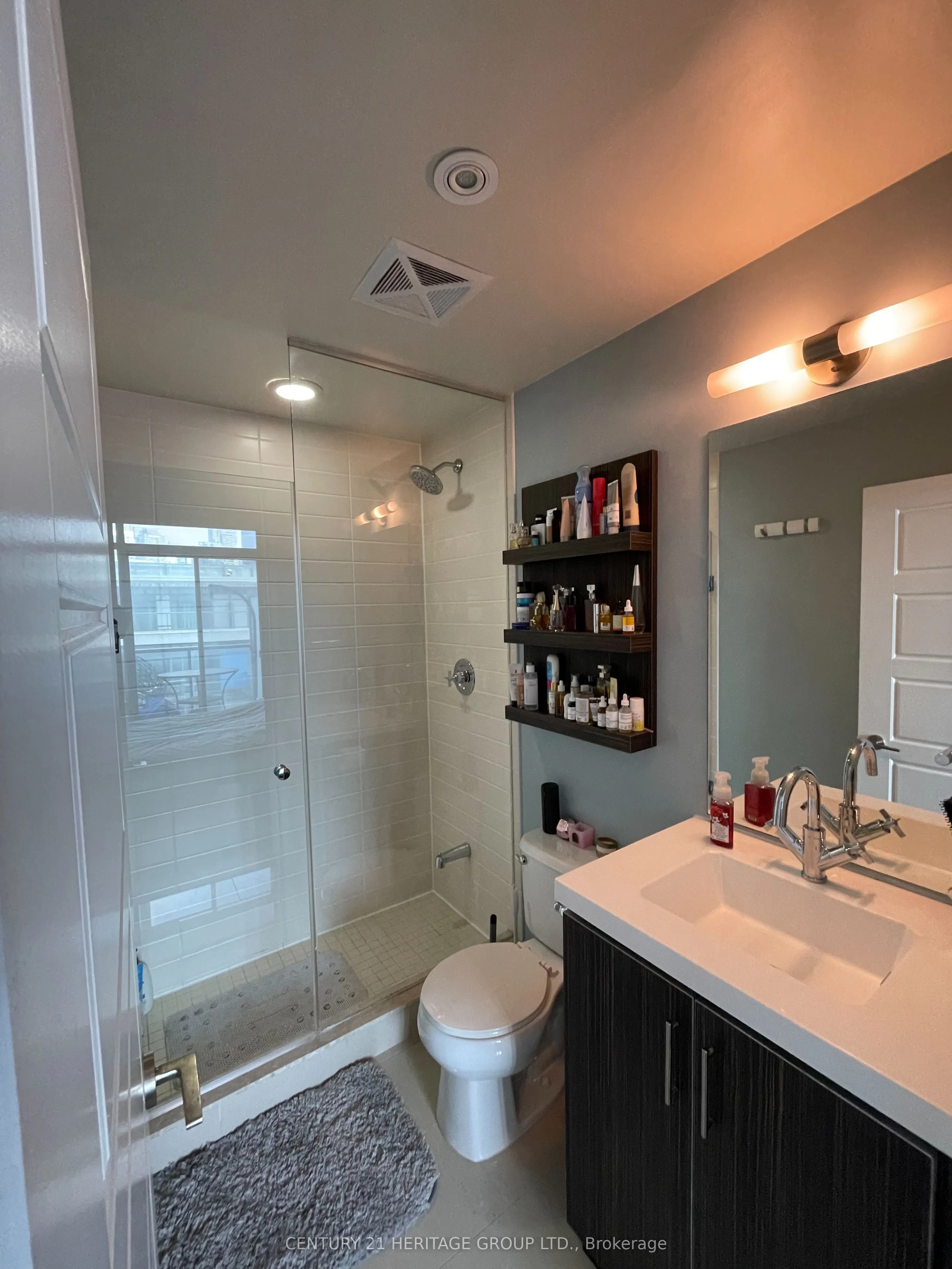 90 Stadium Road, #921