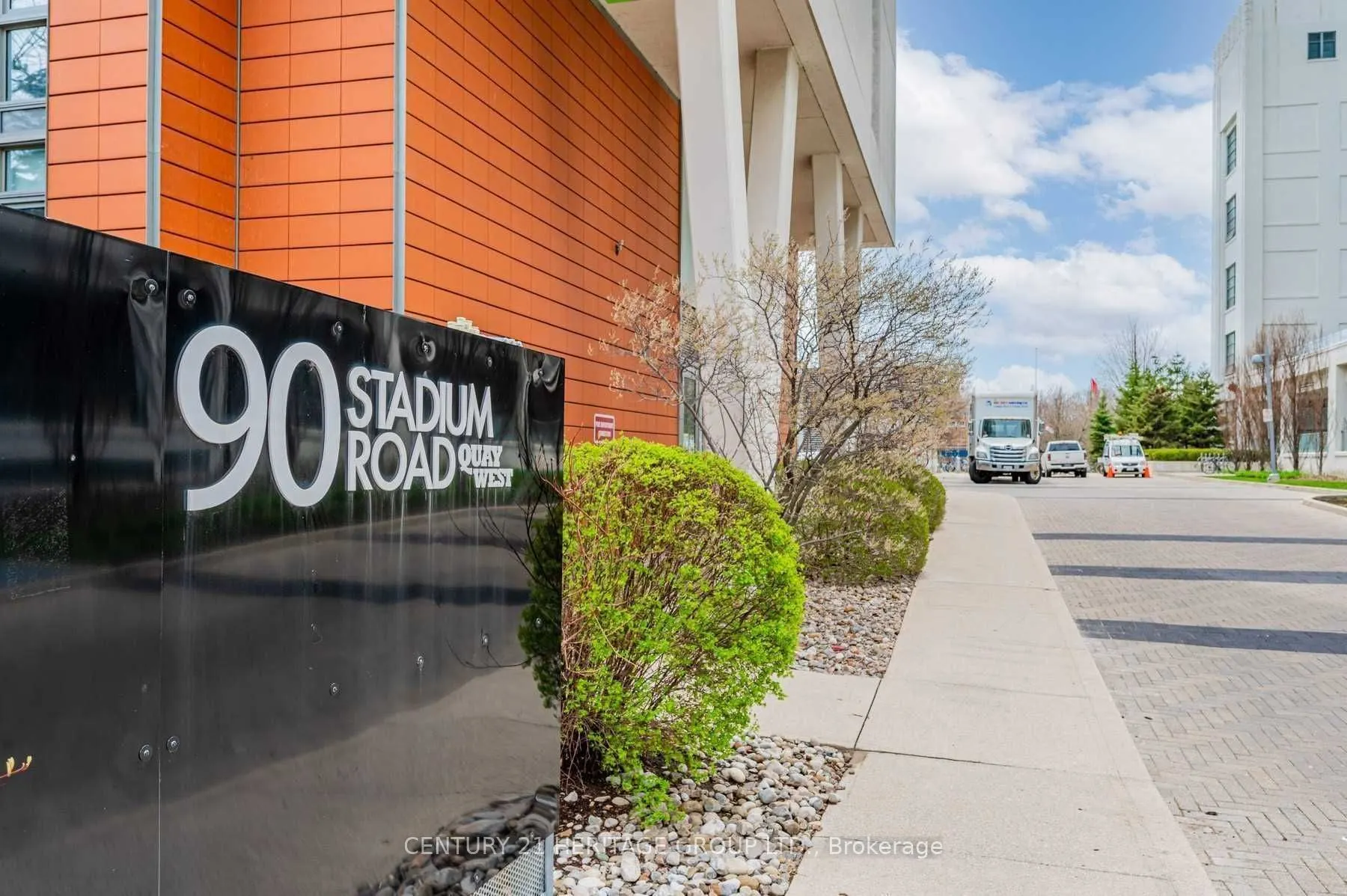 90 Stadium Road, #921
