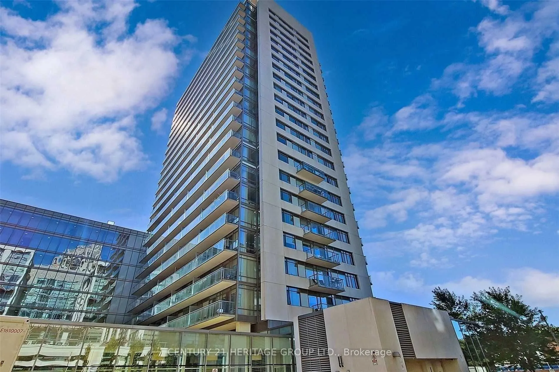 90 Stadium Road, #921