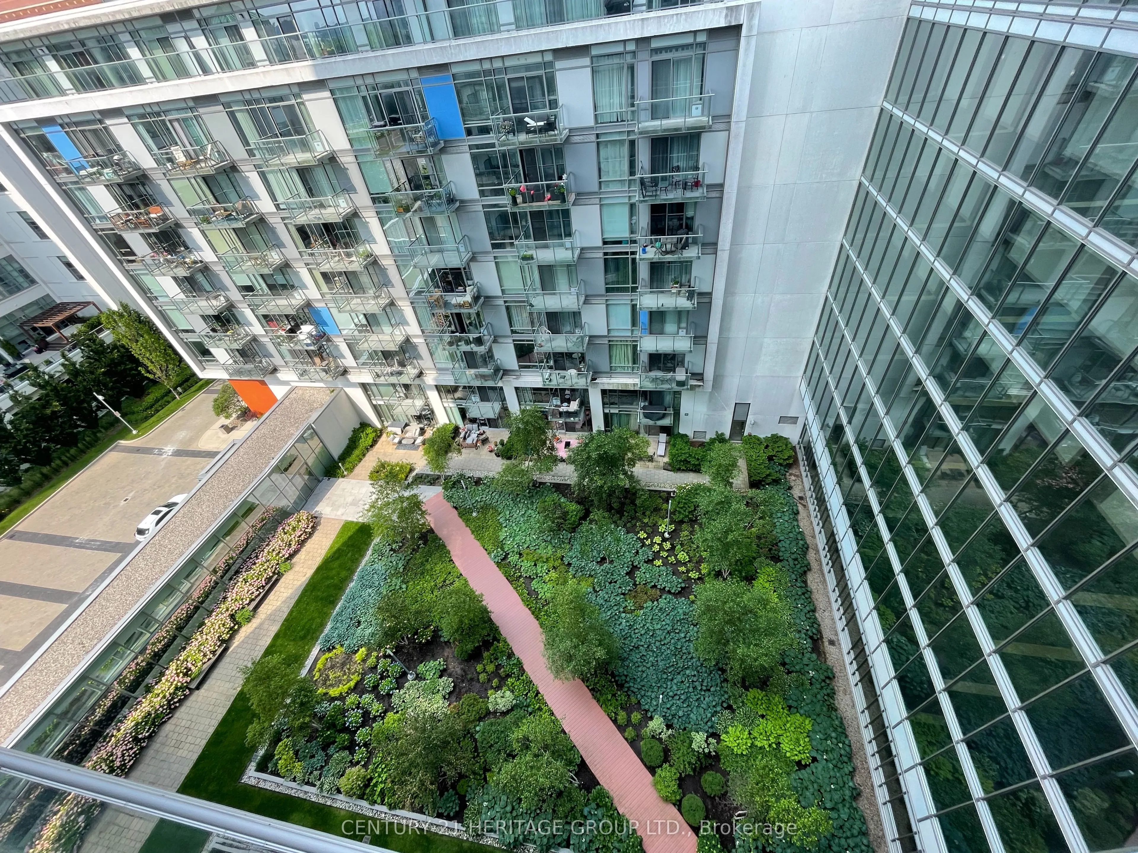 90 Stadium Road, #921