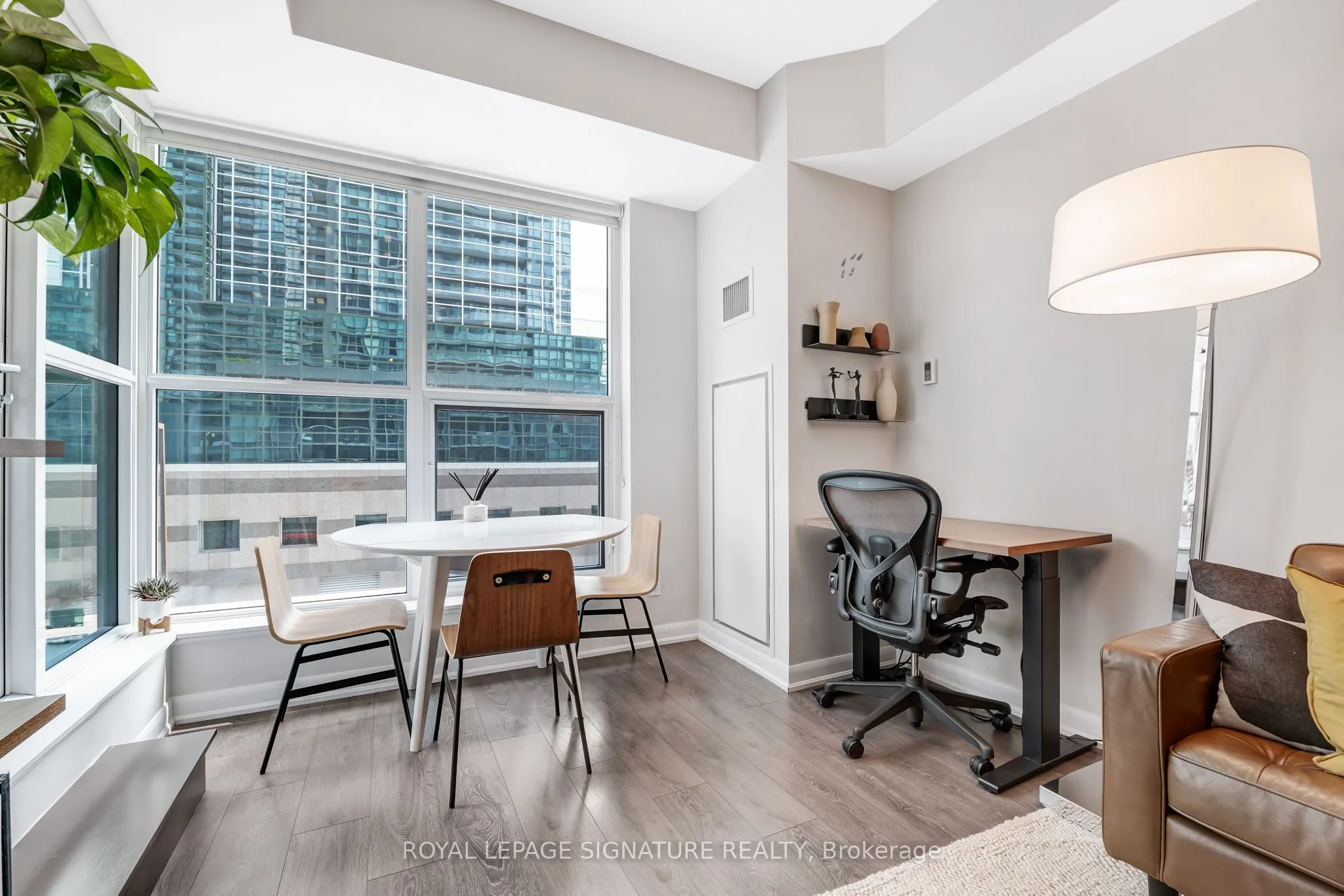 5162 Yonge Street, #3-109