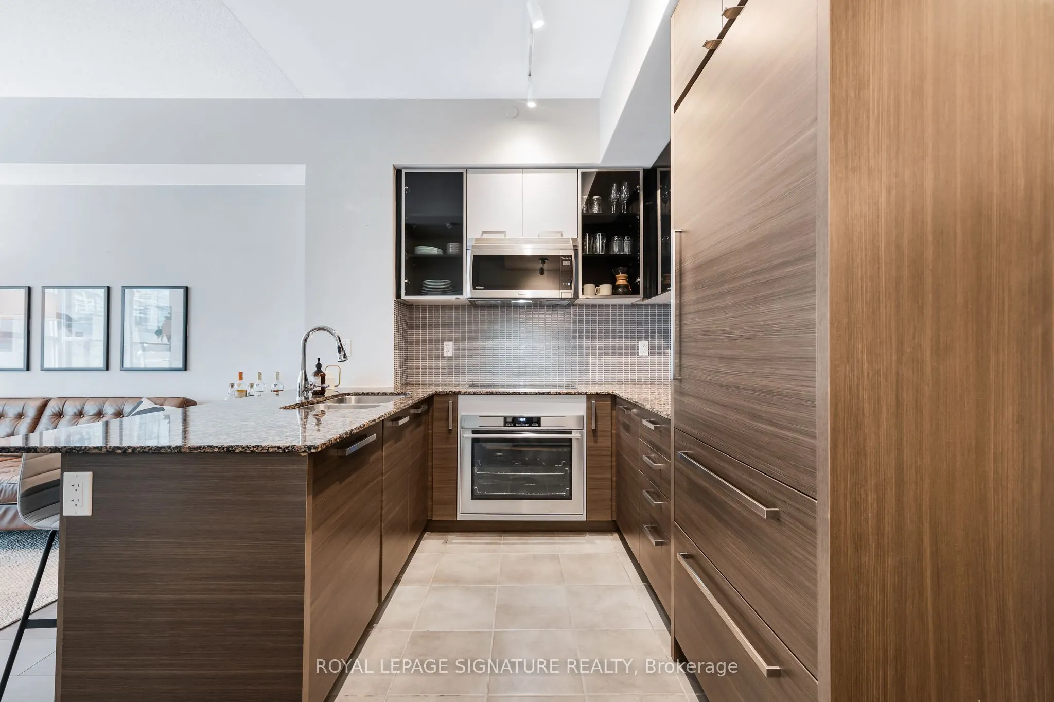 5162 Yonge Street, #3-109