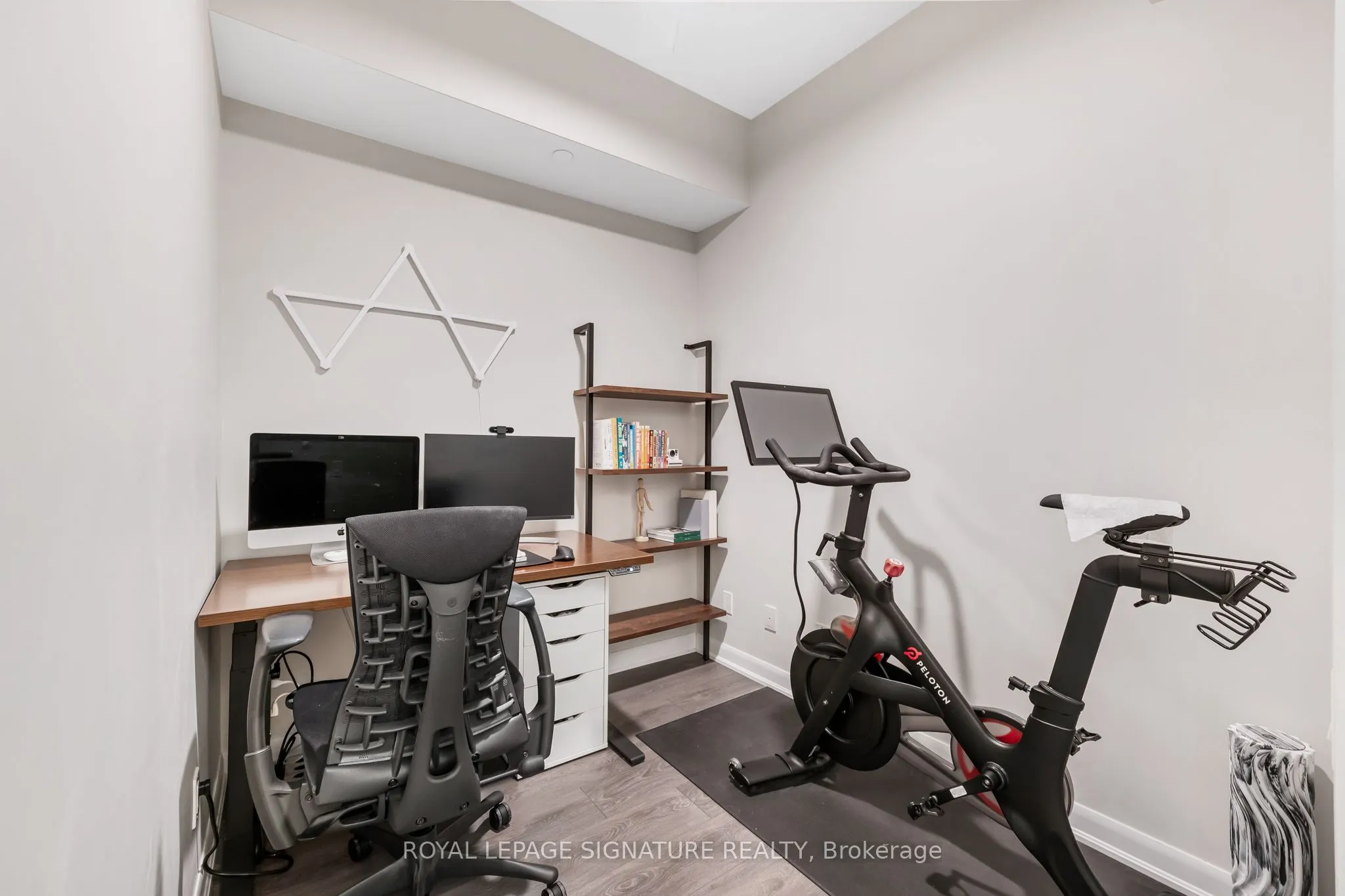 5162 Yonge Street, #3-109