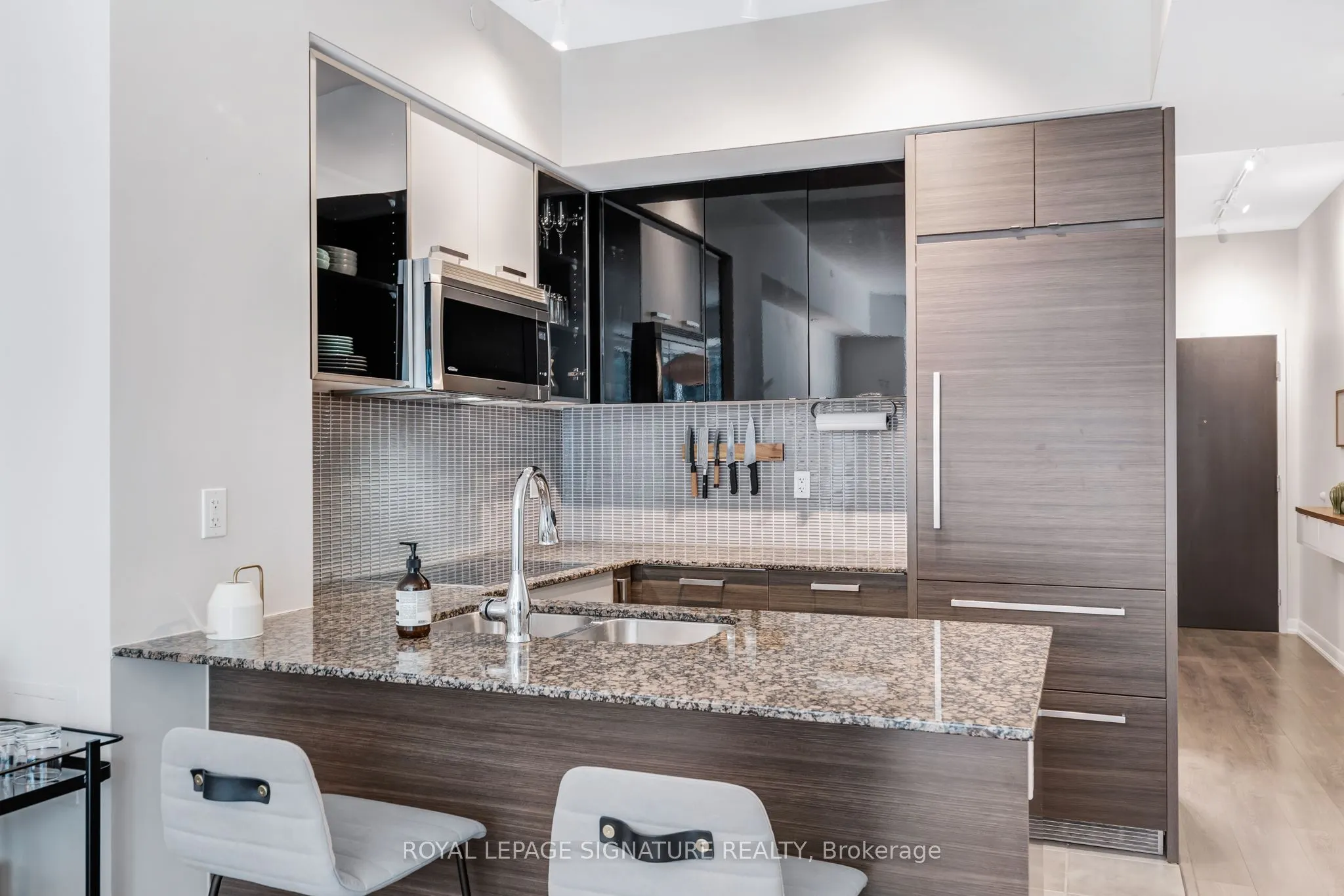 5162 Yonge Street, #3-109