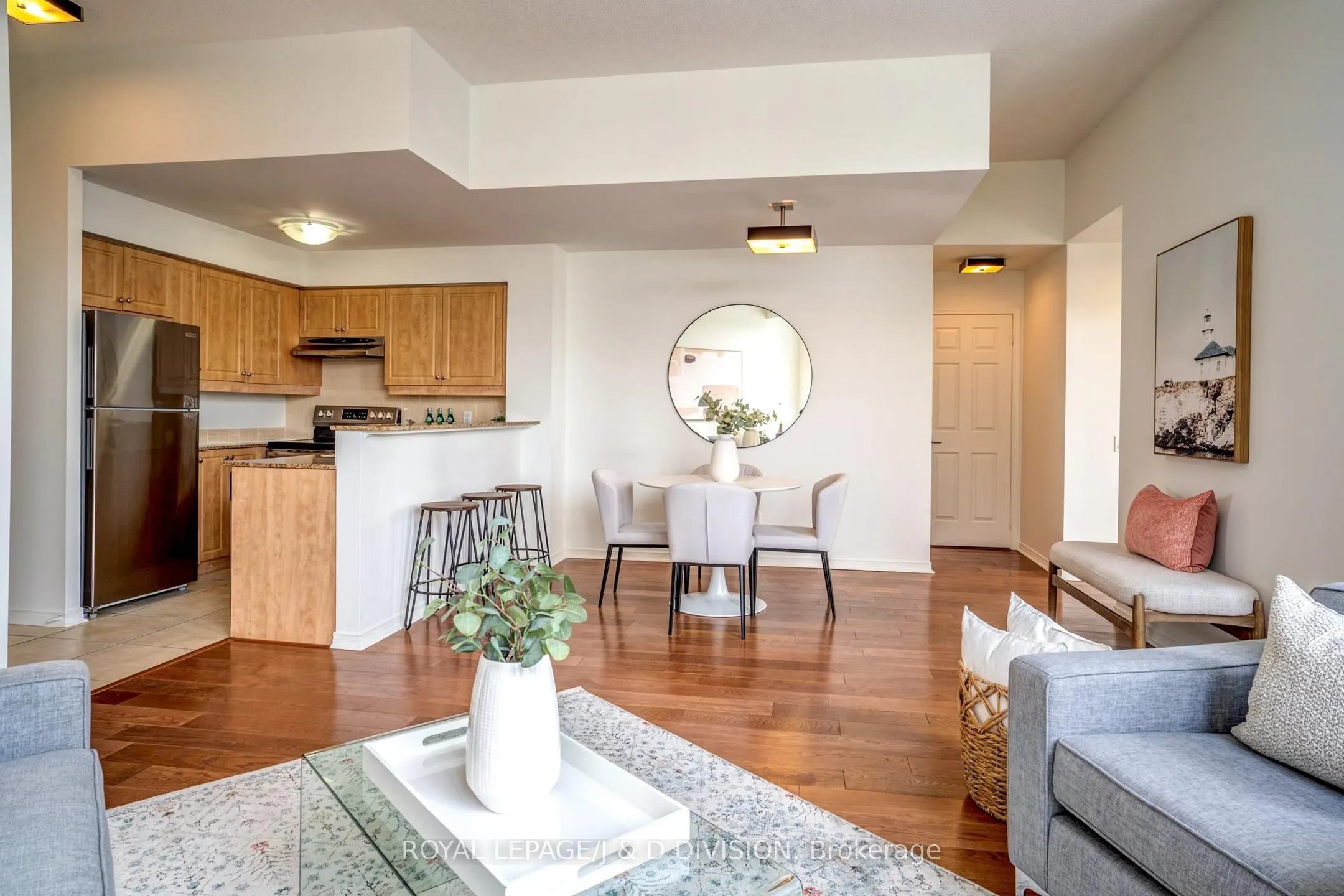 451 Rosewell Avenue, #601