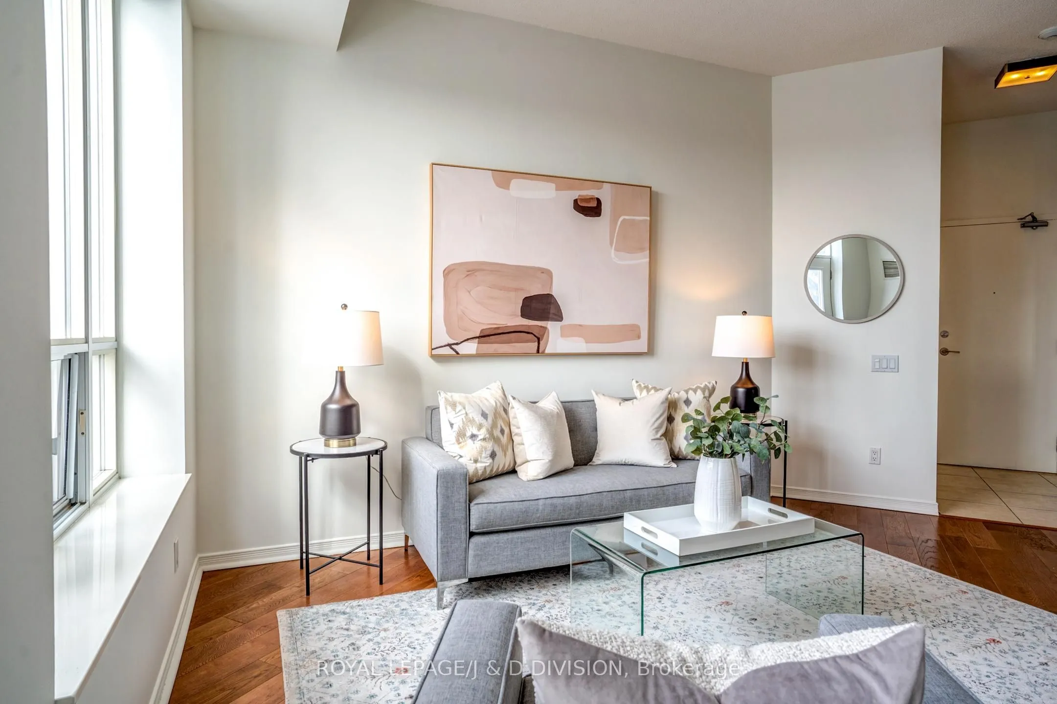 451 Rosewell Avenue, #601