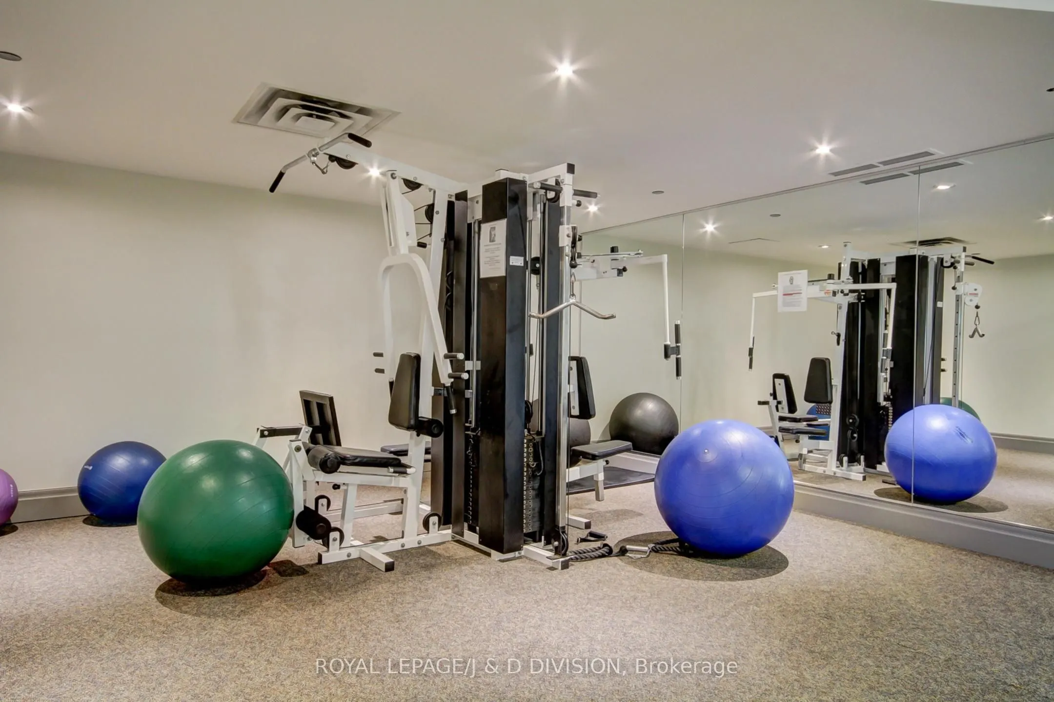 451 Rosewell Avenue, #601