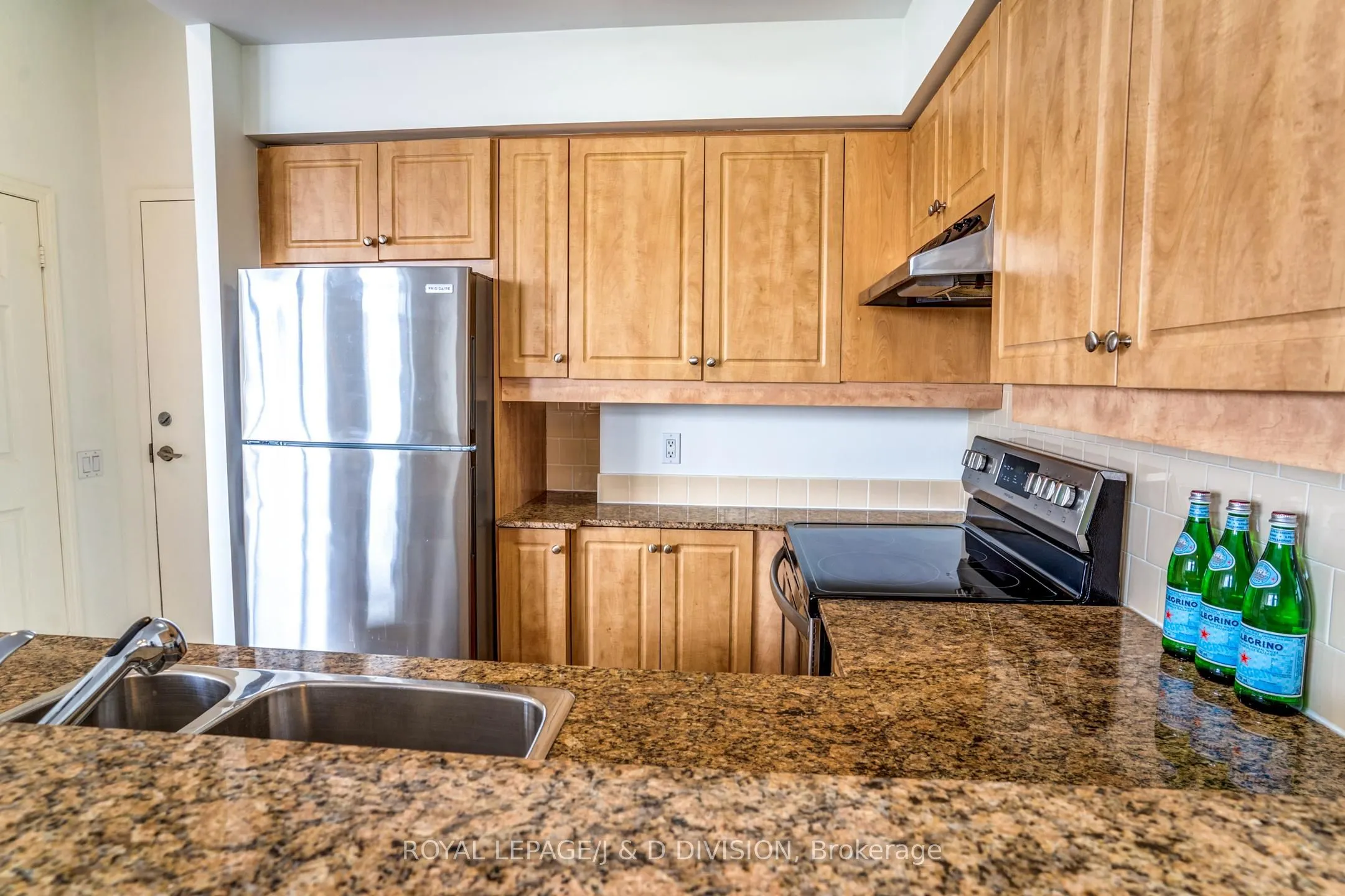 451 Rosewell Avenue, #601