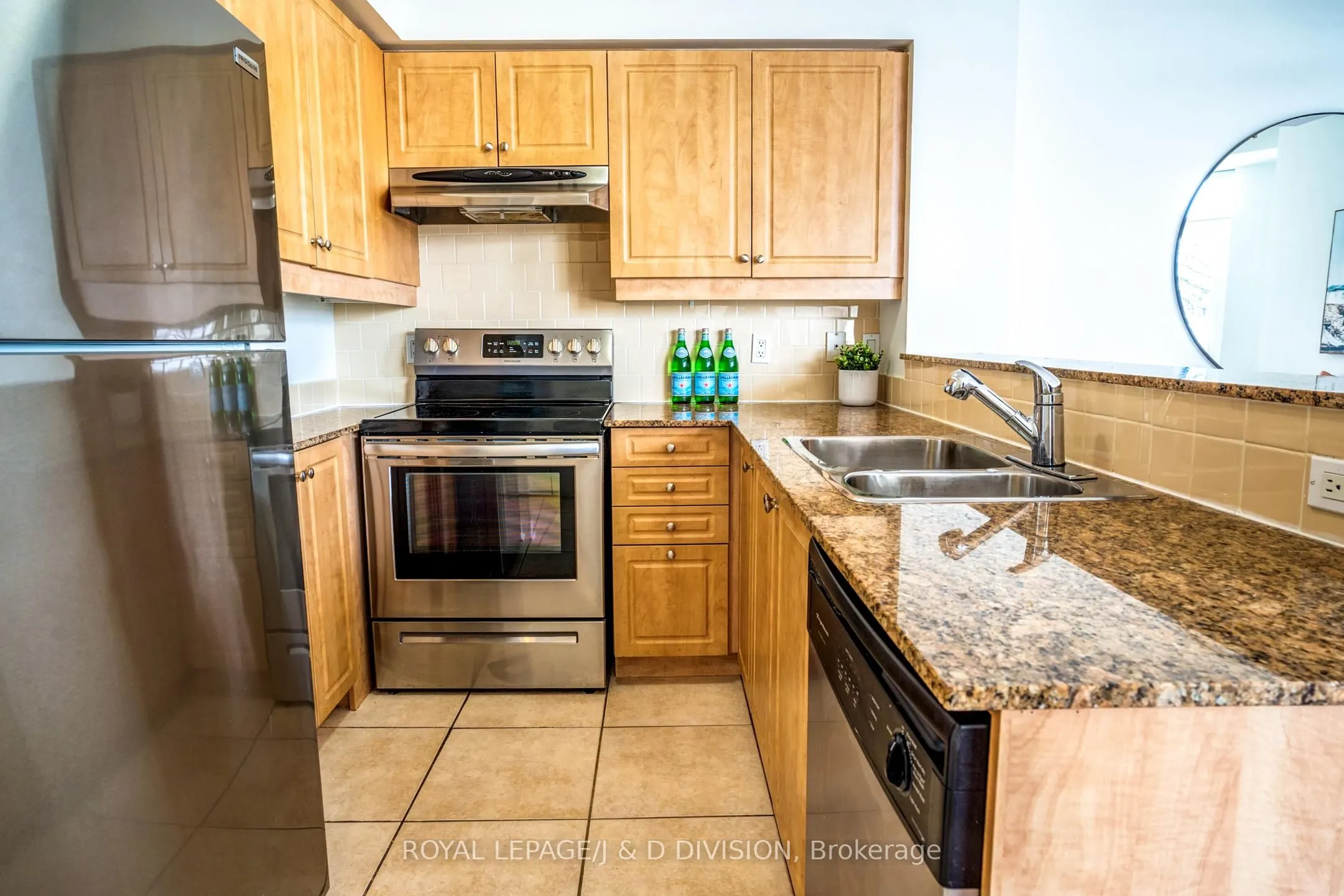 451 Rosewell Avenue, #601