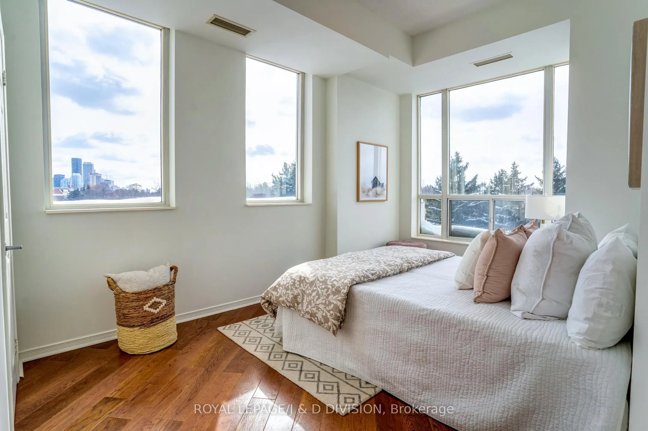 451 Rosewell Avenue, #601