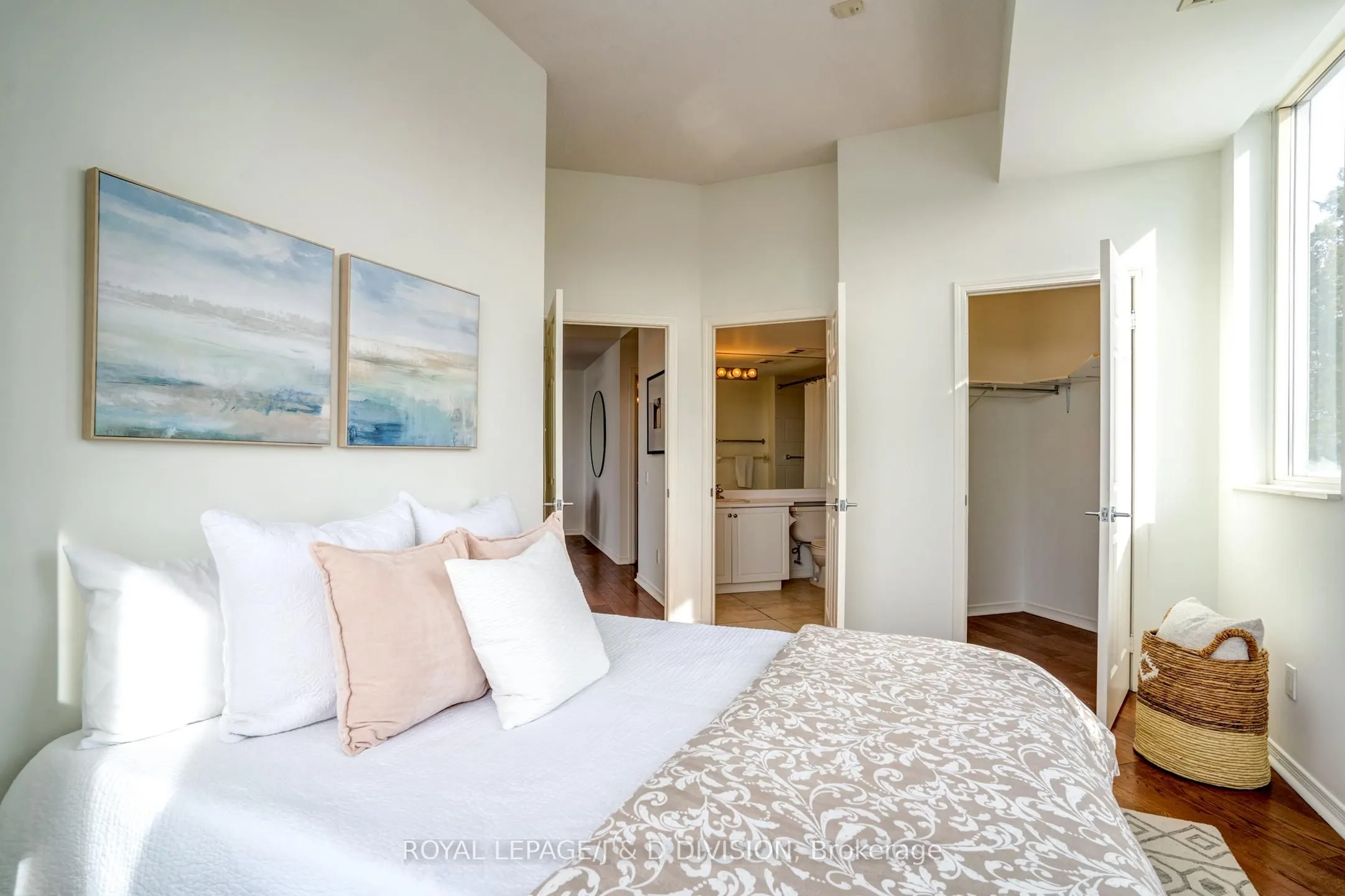 451 Rosewell Avenue, #601