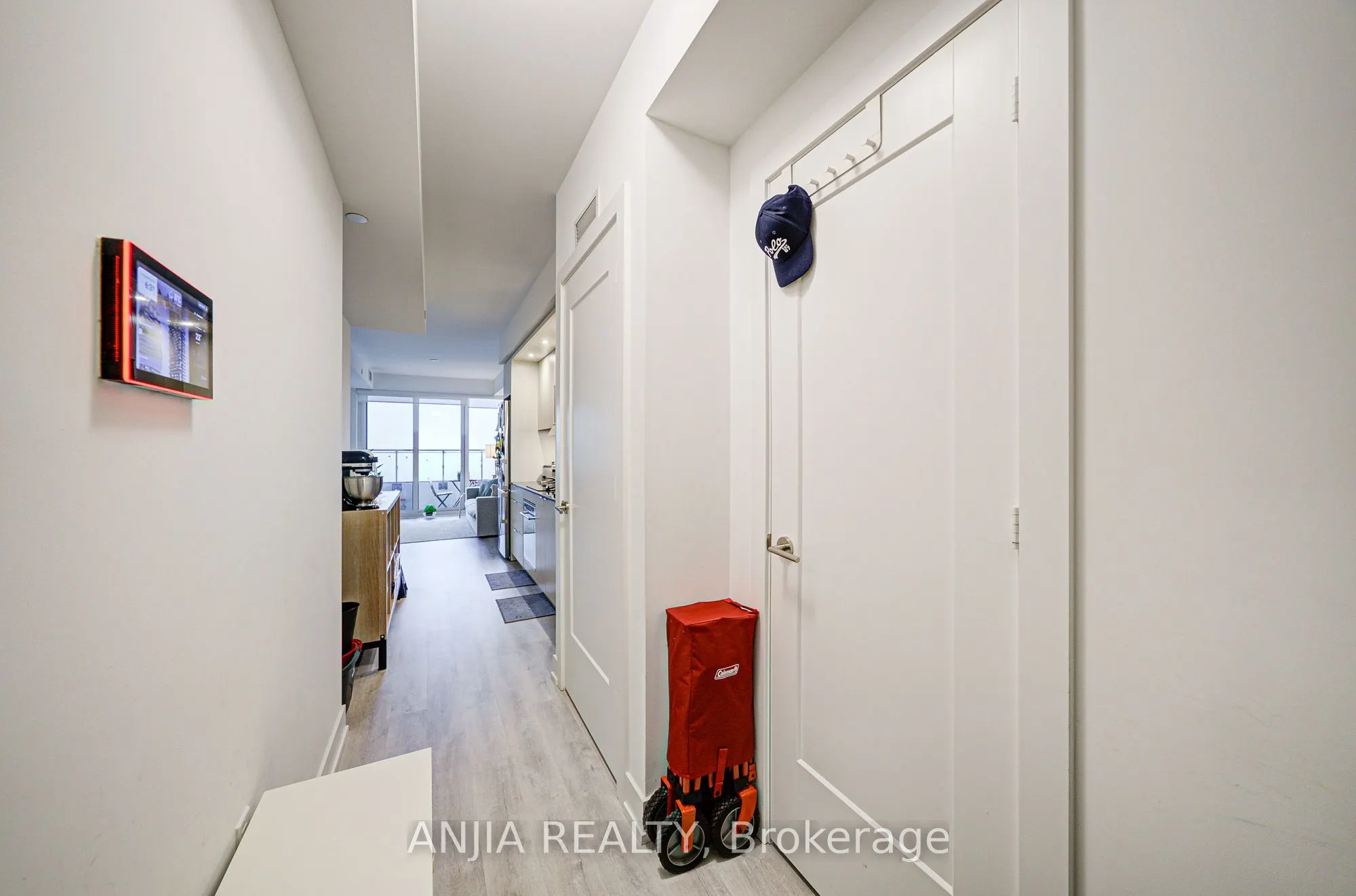 30 Inn On The Park Drive, #1907