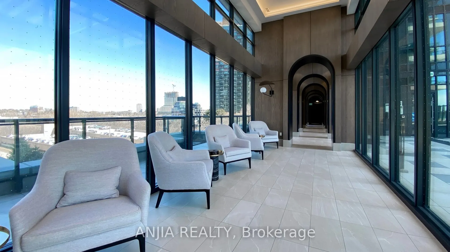 30 Inn On The Park Drive, #1907